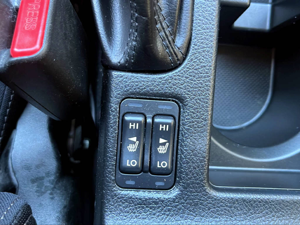 SUBARU XV 2.0i Swiss Two-image-14