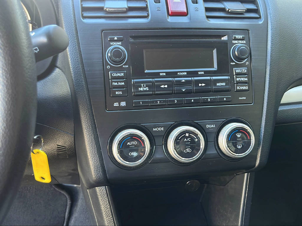SUBARU XV 2.0i Swiss Two-image-10