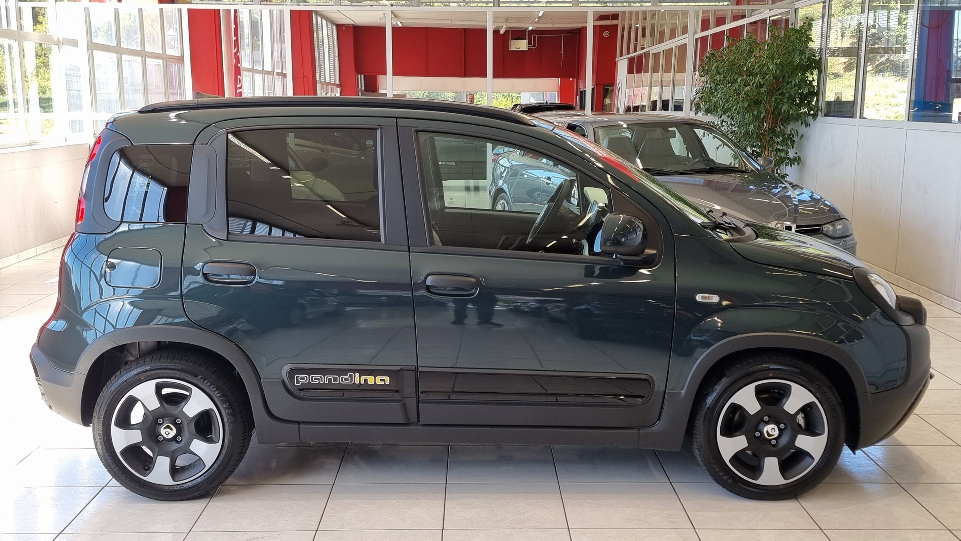 FIAT Panda 1.0 Hybrid Cross-image-5