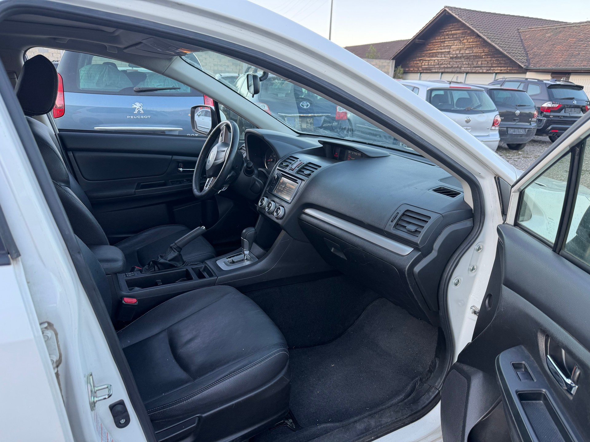 SUBARU XV 2.0 Swiss Two AWD CVT-image-11