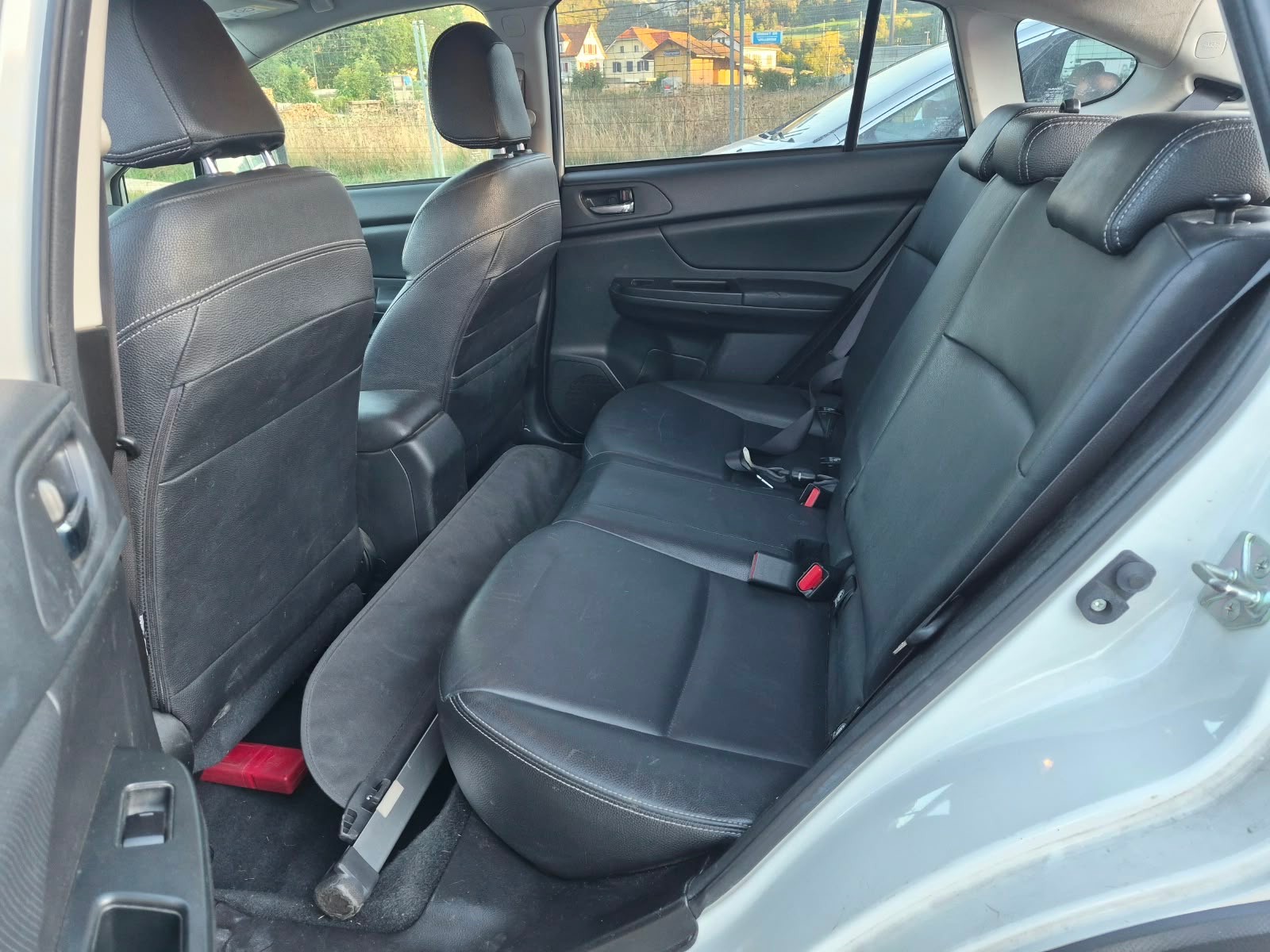SUBARU XV 2.0 Swiss Two AWD CVT-image-9