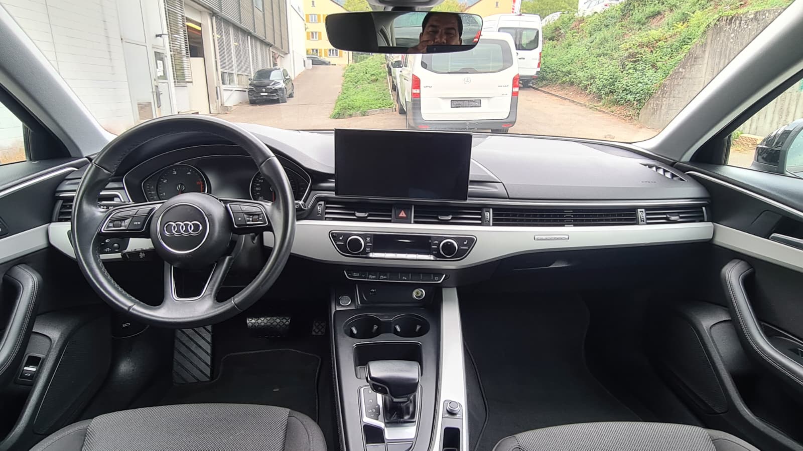 AUDI A4 Avant 40 TDI Attraction quattro S-tronic ** Gr-Navi ** Sitzheizung ** Tempomat ** PDC ** Modell 2022 ** Frisch Ab MFK **-image-15