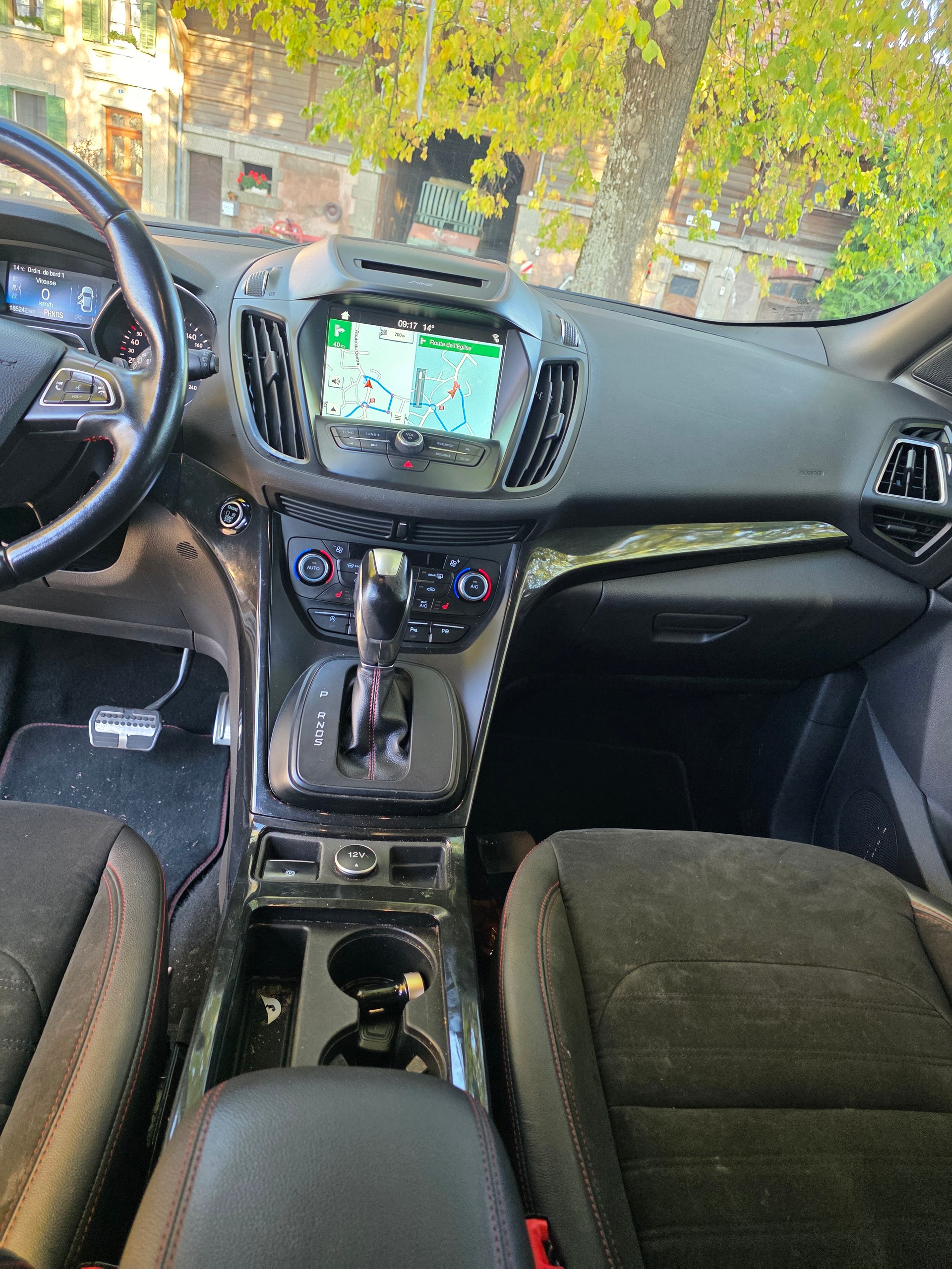 FORD Kuga 2.0 TDCi ST Line High 4WD PowerShift-image-8