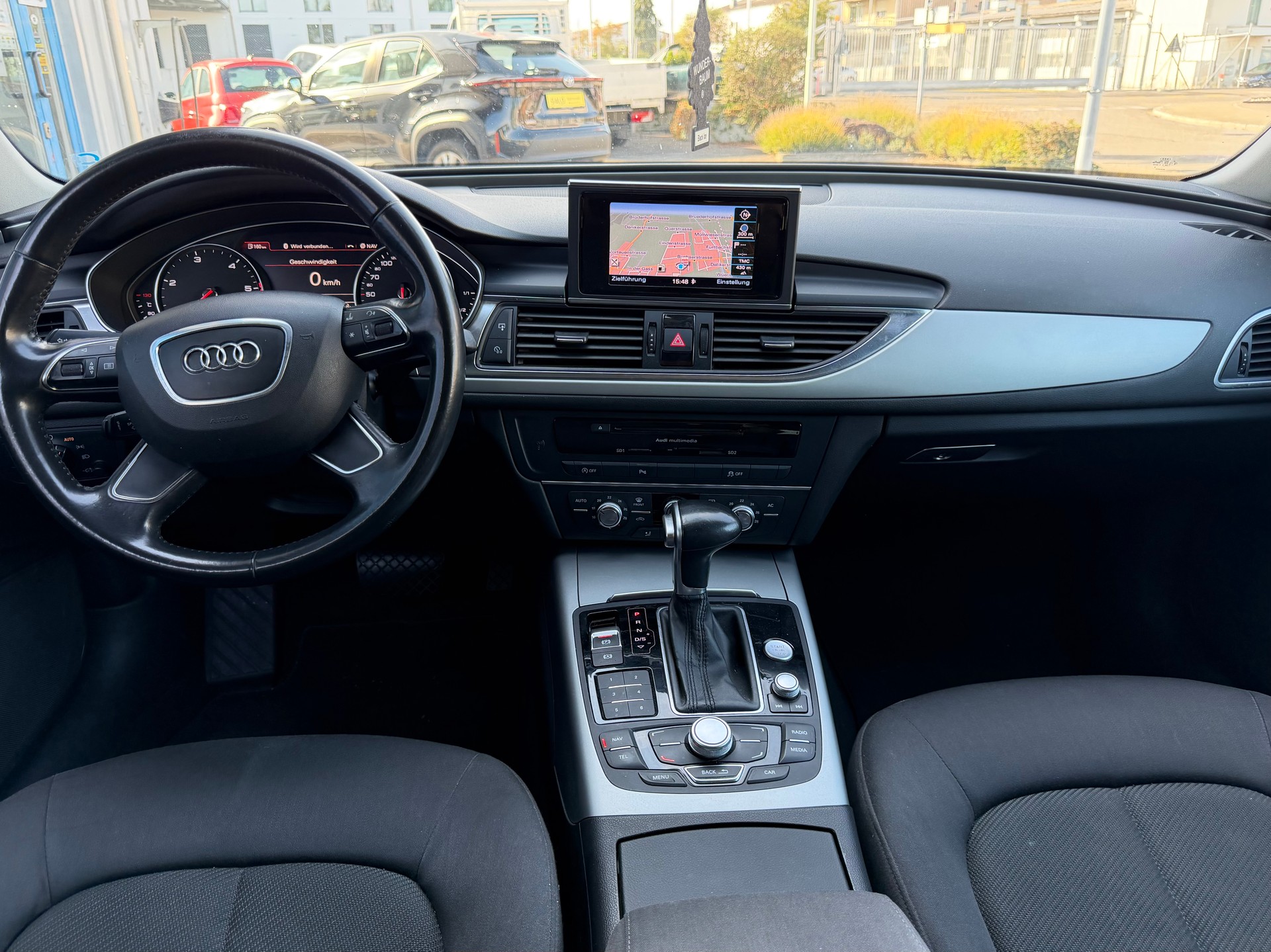 AUDI A6 Avant 2.0 TDI multitronic-image-4