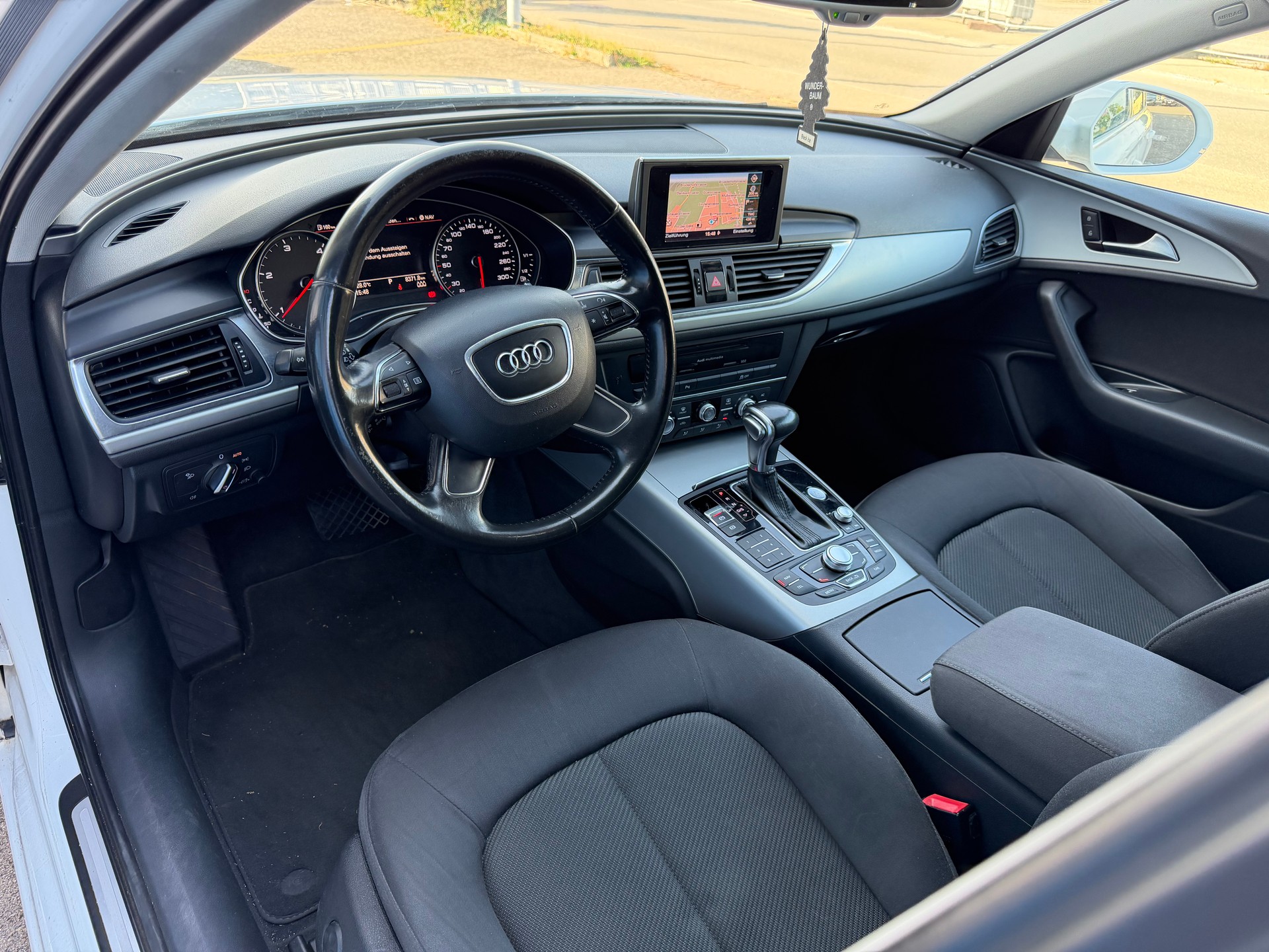AUDI A6 Avant 2.0 TDI multitronic-image-5