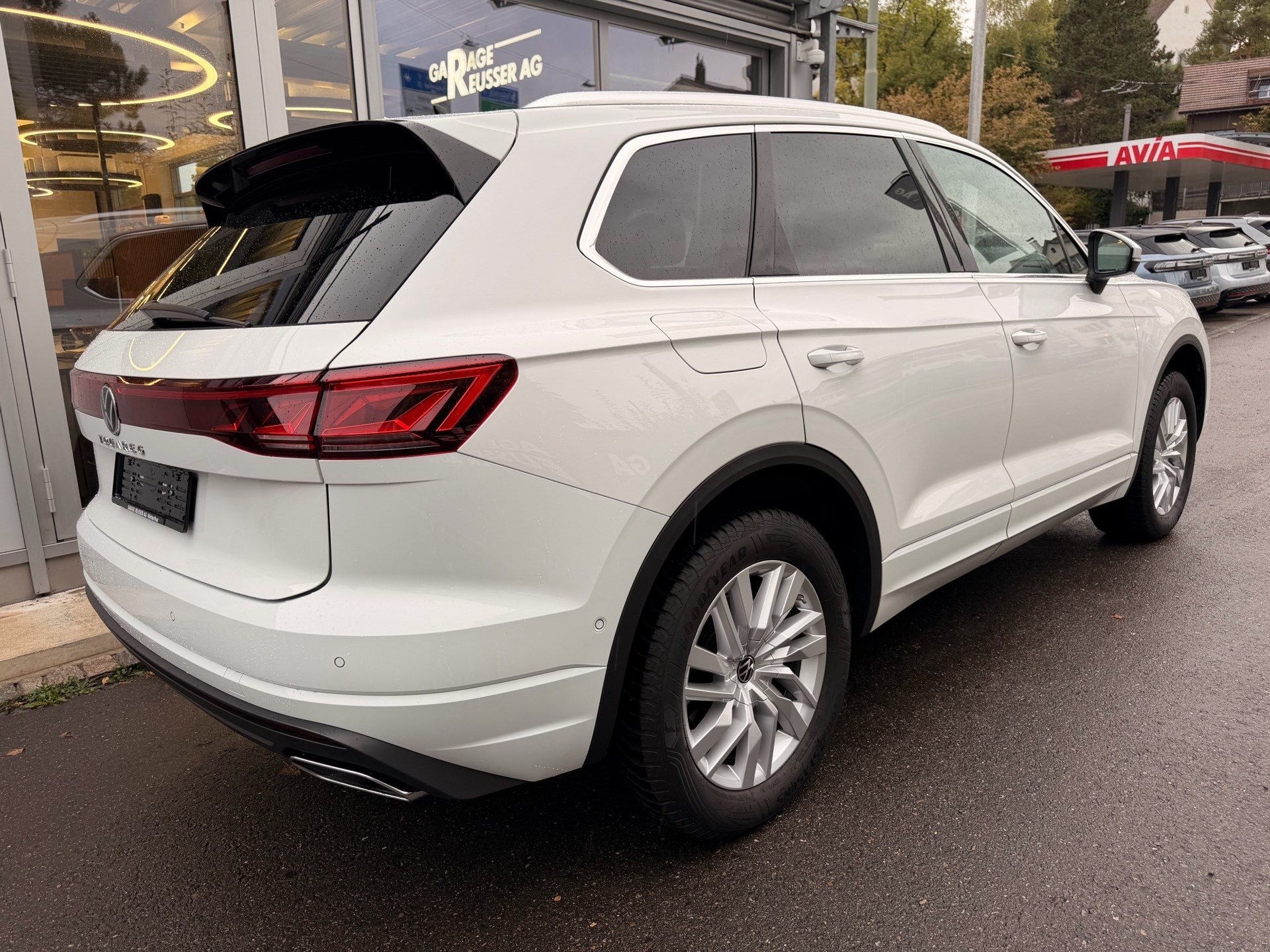 VW Touareg 3.0 TDI 231 PS 4MOTION ELEGANCE *** ANHÄNGEKUPPLUNG & LUFTFEDERUNG ***-showroom-element-3