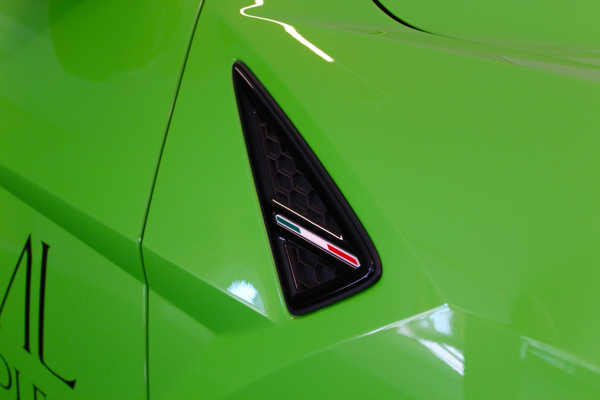 LAMBORGHINI Urus E-Gear-image-13