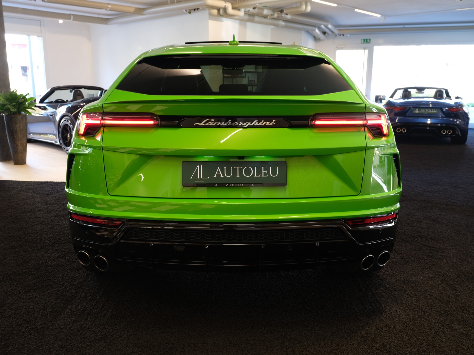 LAMBORGHINI Urus E-Gear-image-4