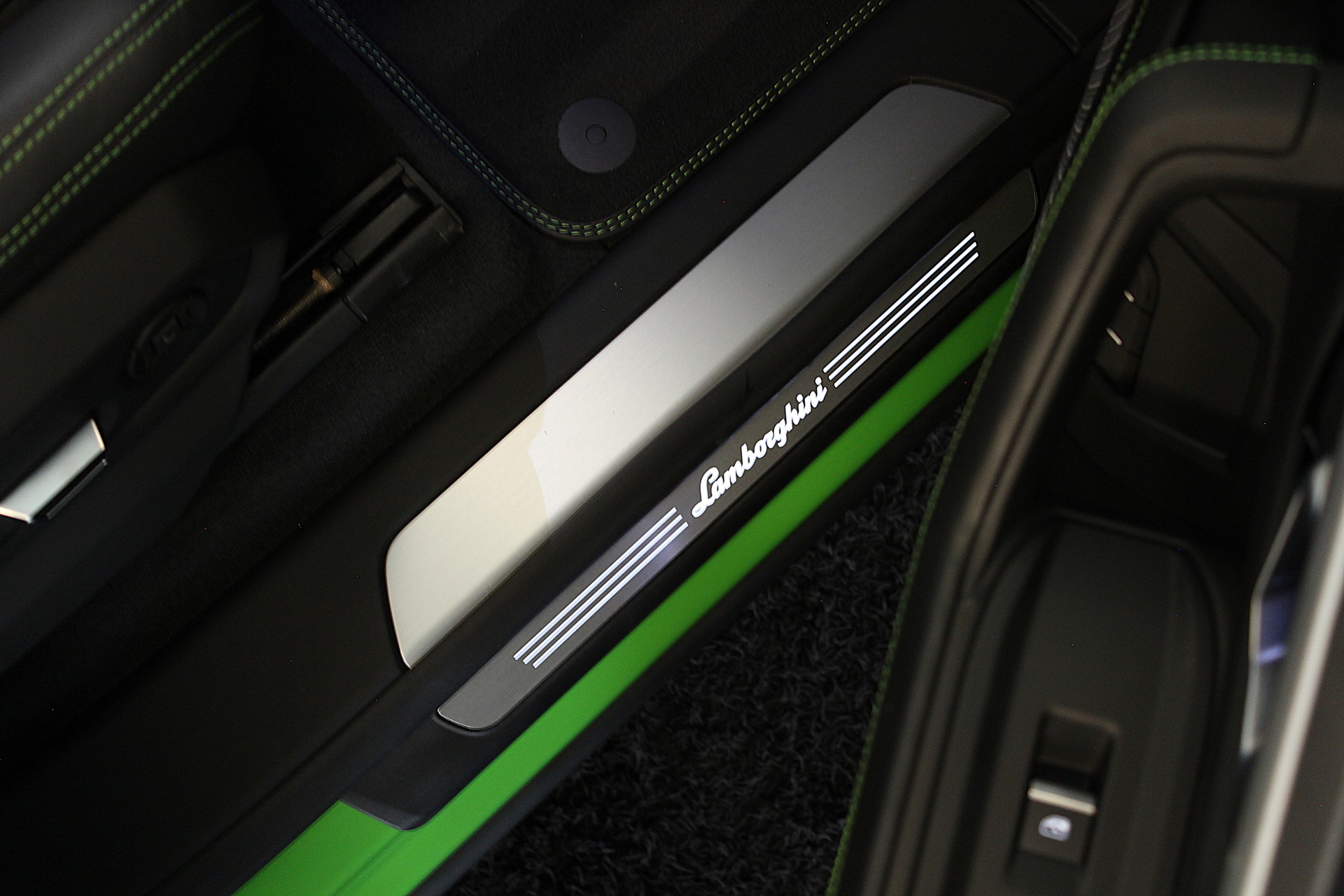 LAMBORGHINI Urus E-Gear-image-14