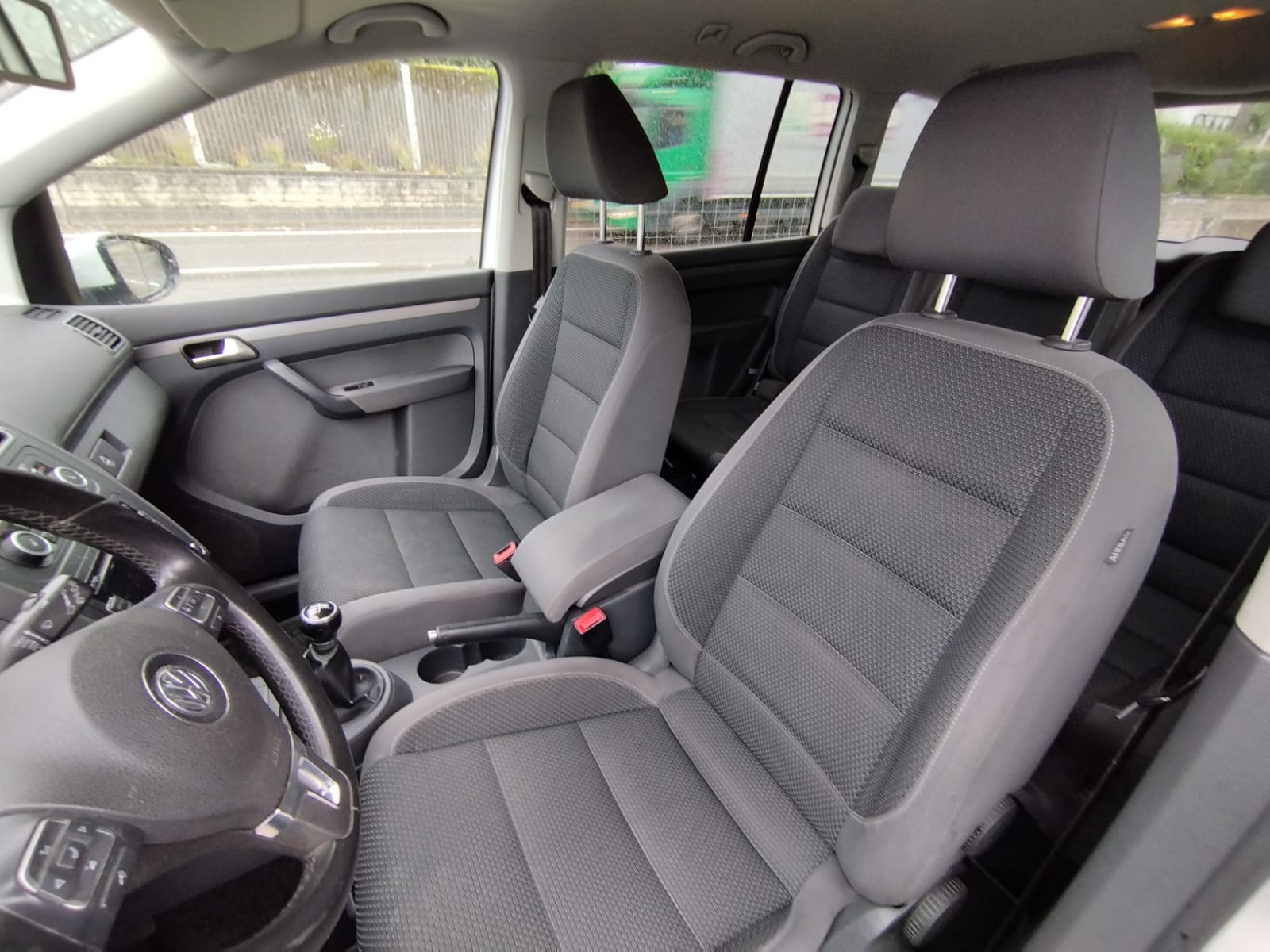 VW Touran 1.6 TDI Comfortline-image-10