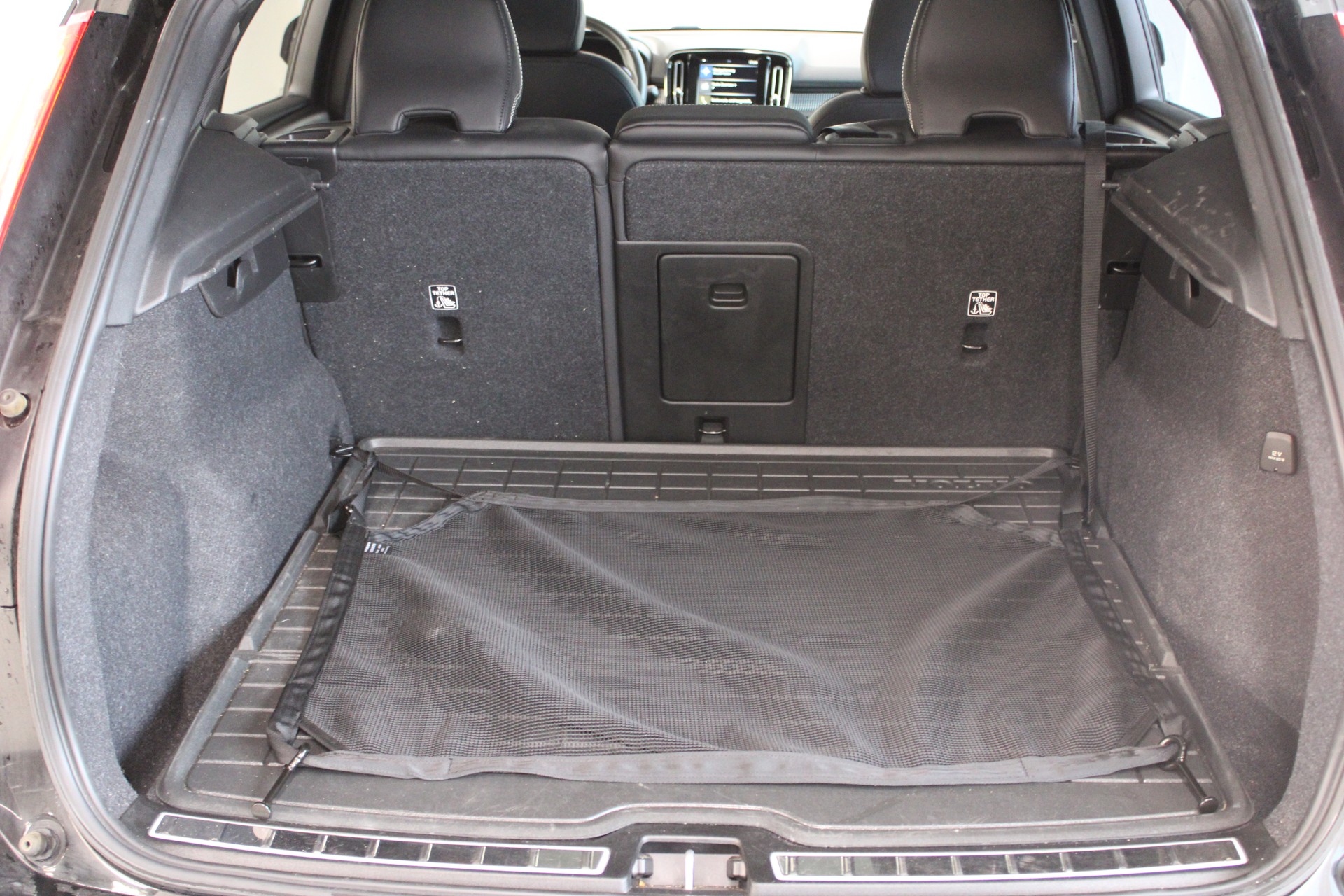 VOLVO XC40 T5 TwE R-Design DCT-image-24