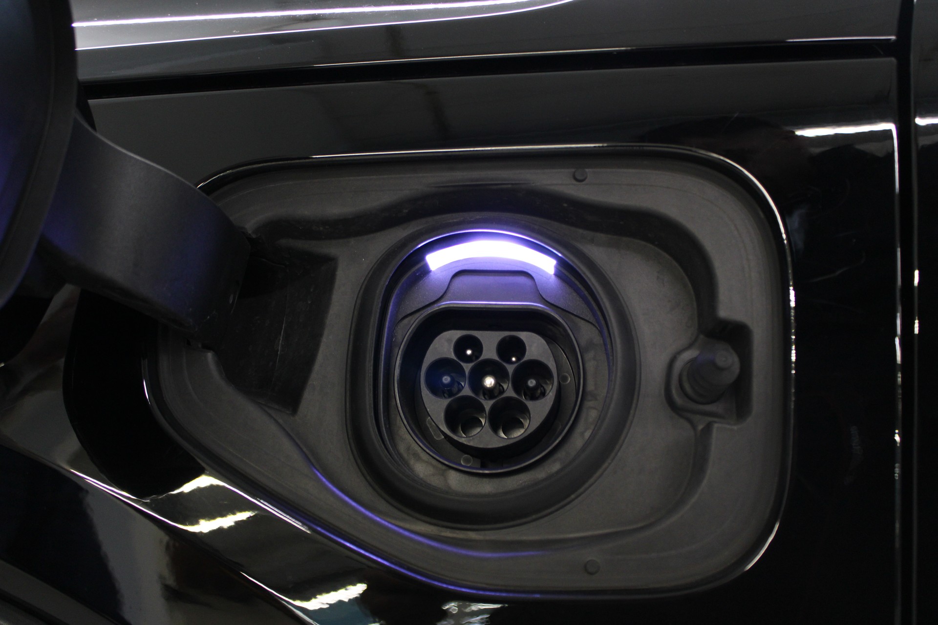 VOLVO XC40 T5 TwE R-Design DCT-image-26