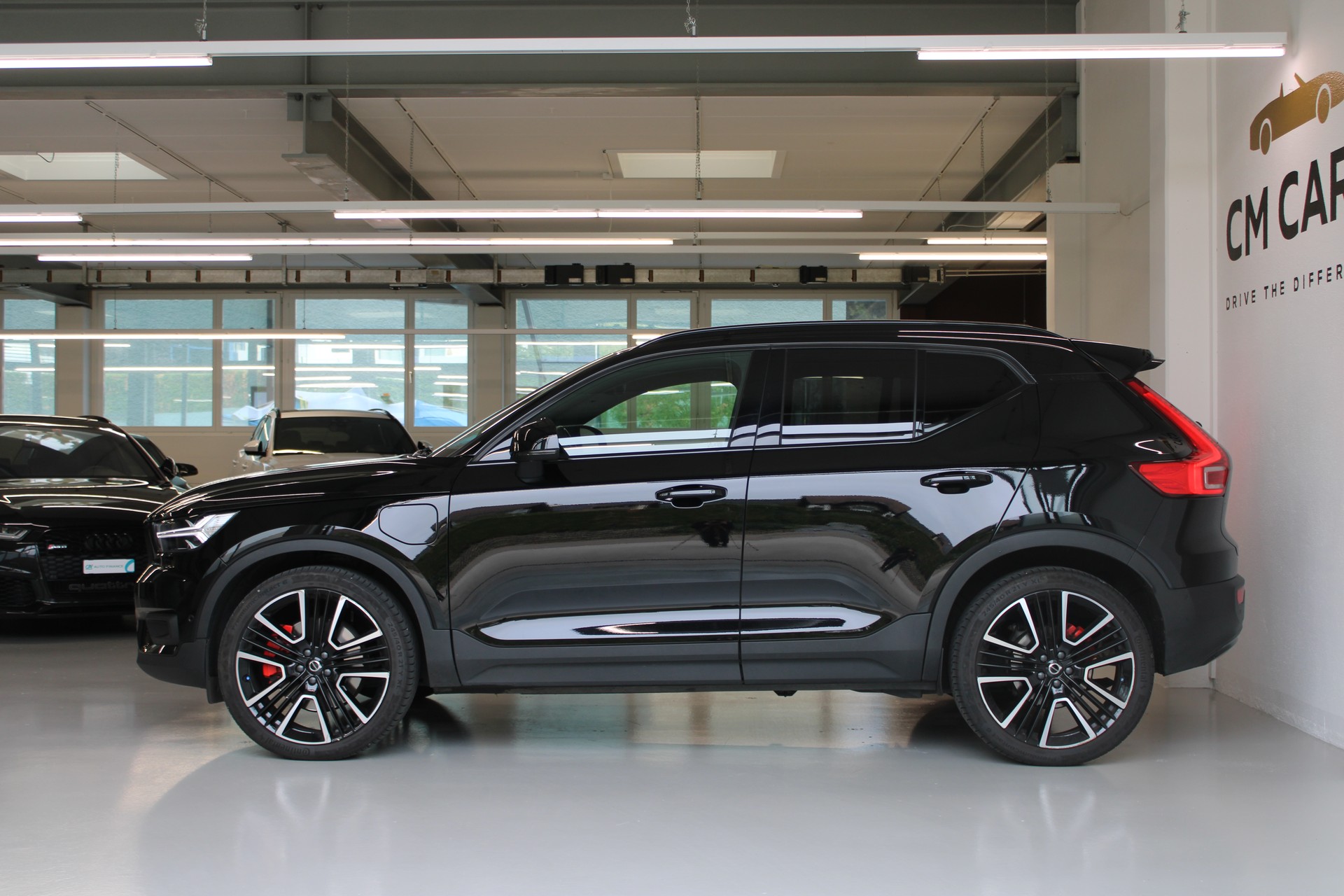 VOLVO XC40 T5 TwE R-Design DCT-showroom-element-2