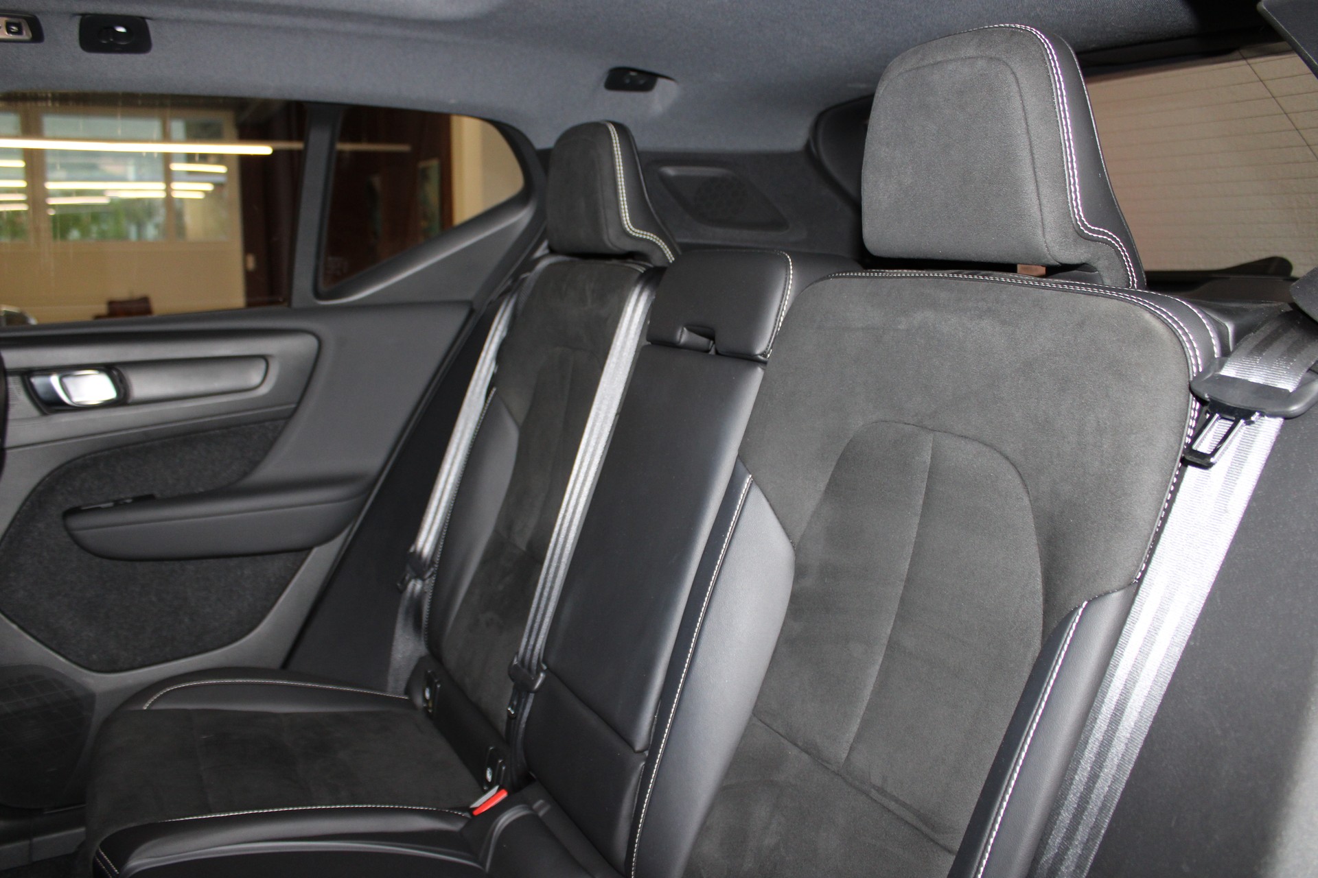 VOLVO XC40 T5 TwE R-Design DCT-image-12