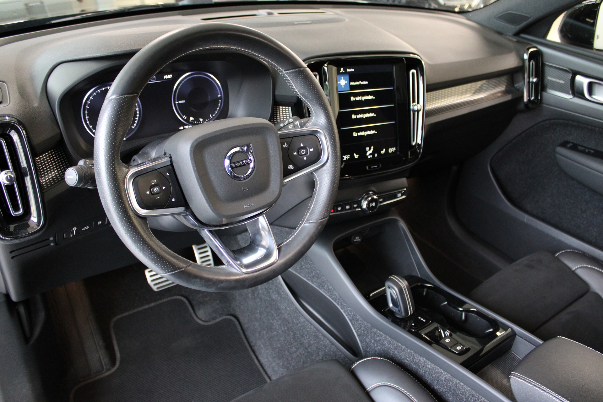 VOLVO XC40 T5 TwE R-Design DCT-image-7