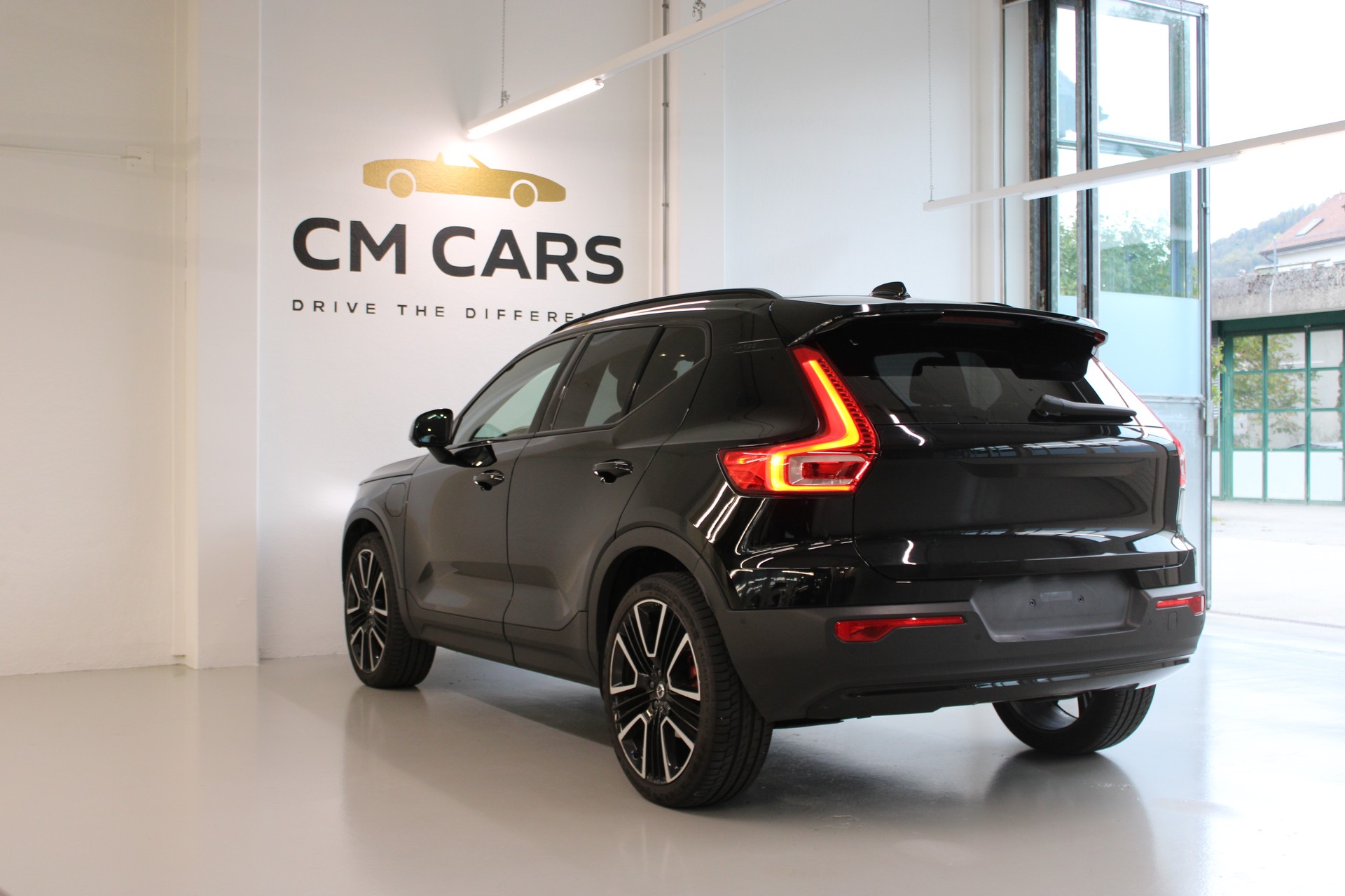 VOLVO XC40 T5 TwE R-Design DCT-image-6