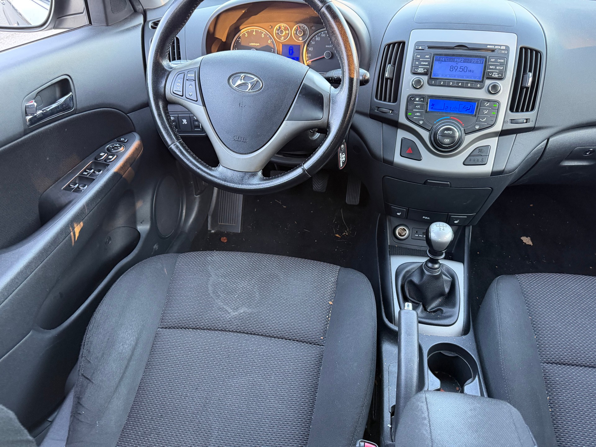 HYUNDAI i30 1.6 Style-image-5