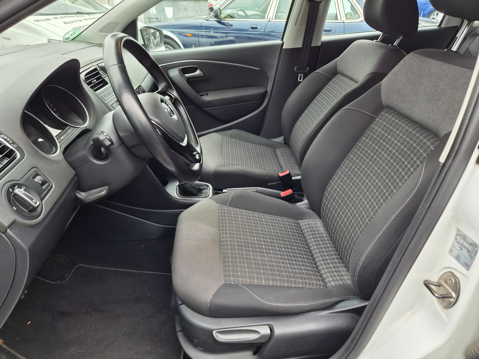 VW Polo 1.2 TSI BlueMotion Technology Comfortline-image-8
