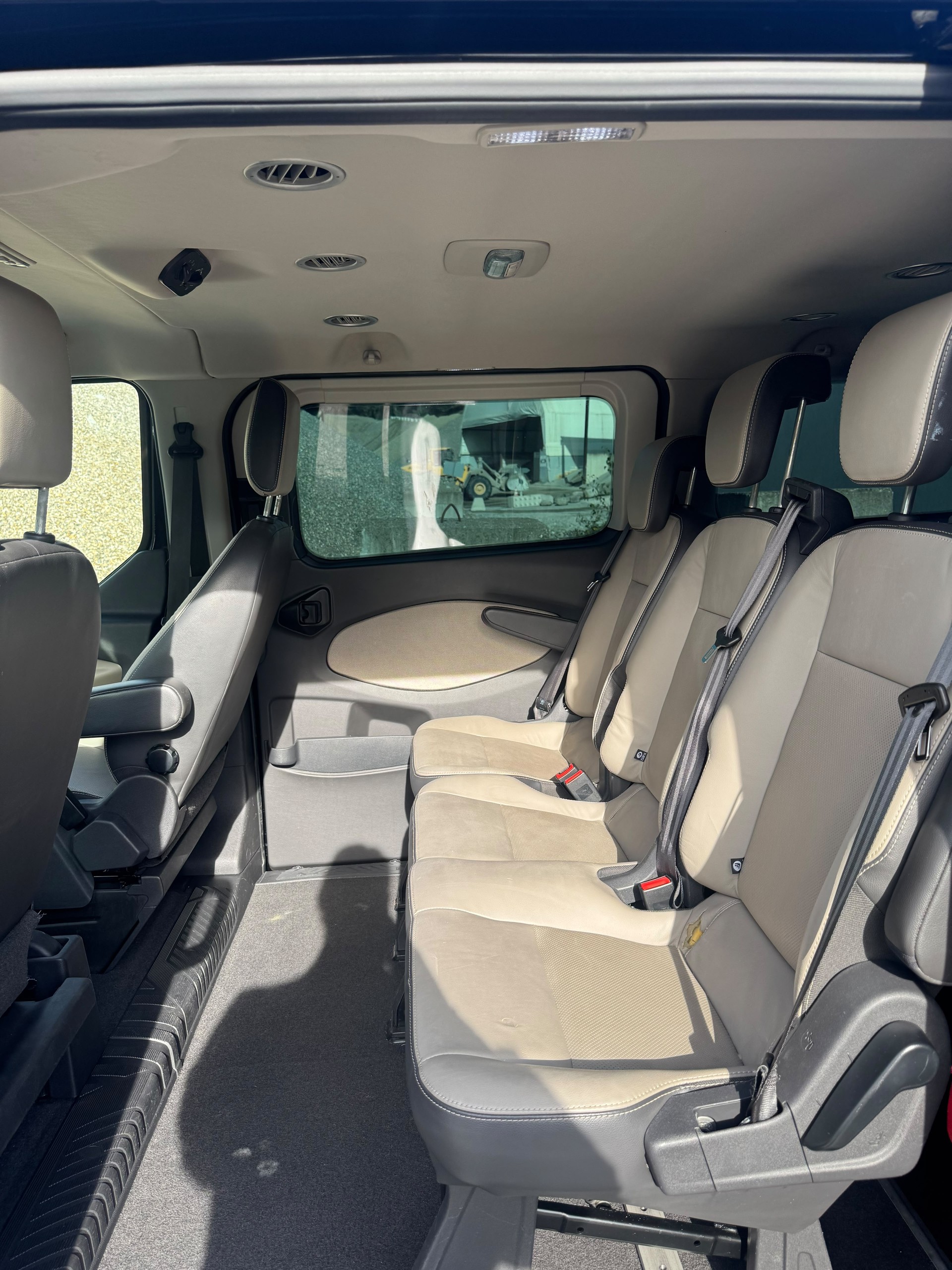 FORD Tourneo Custom 300 L2H1 Titanium-image-11