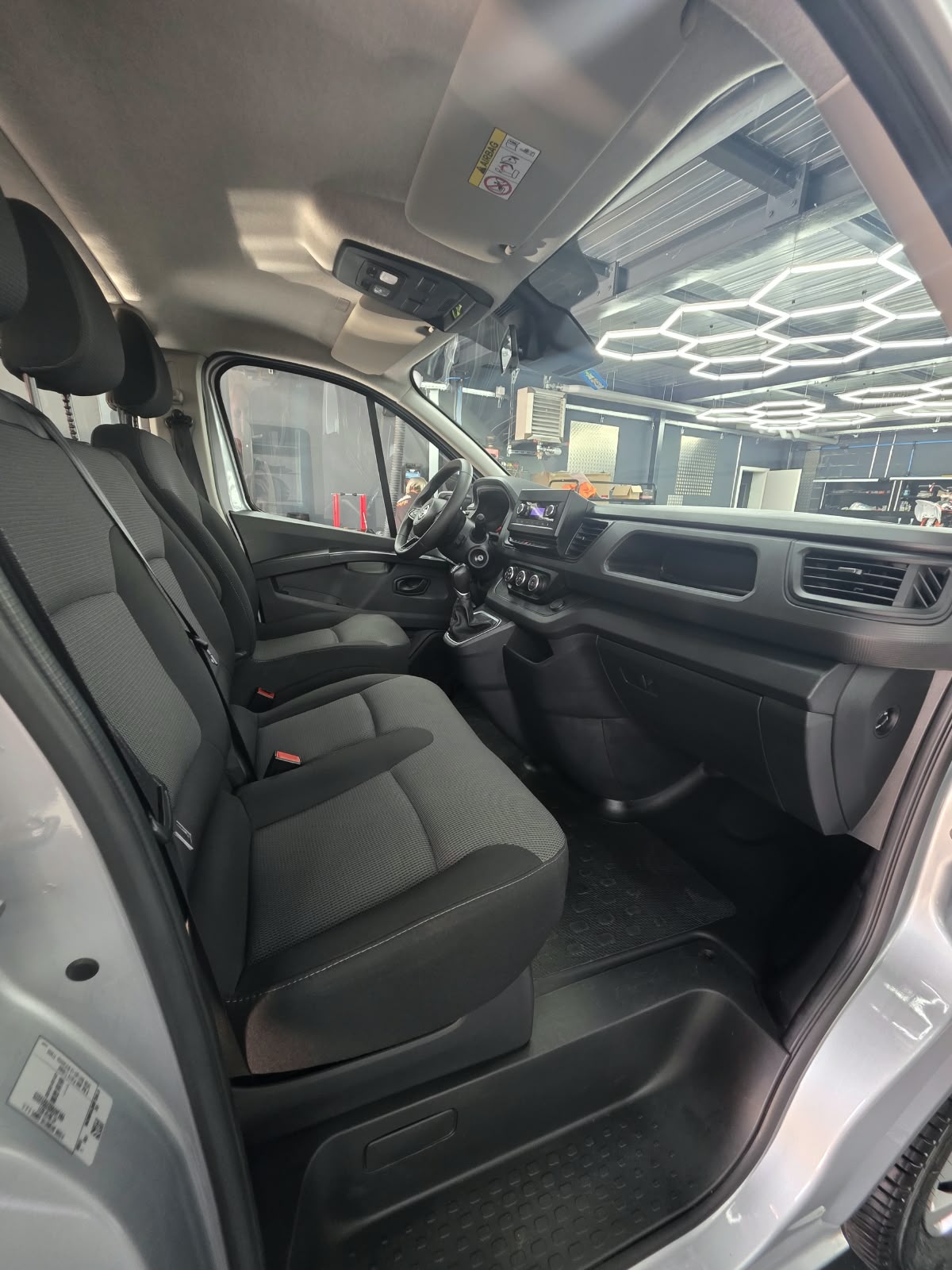 NISSAN 170 Dci L2H1-image-12