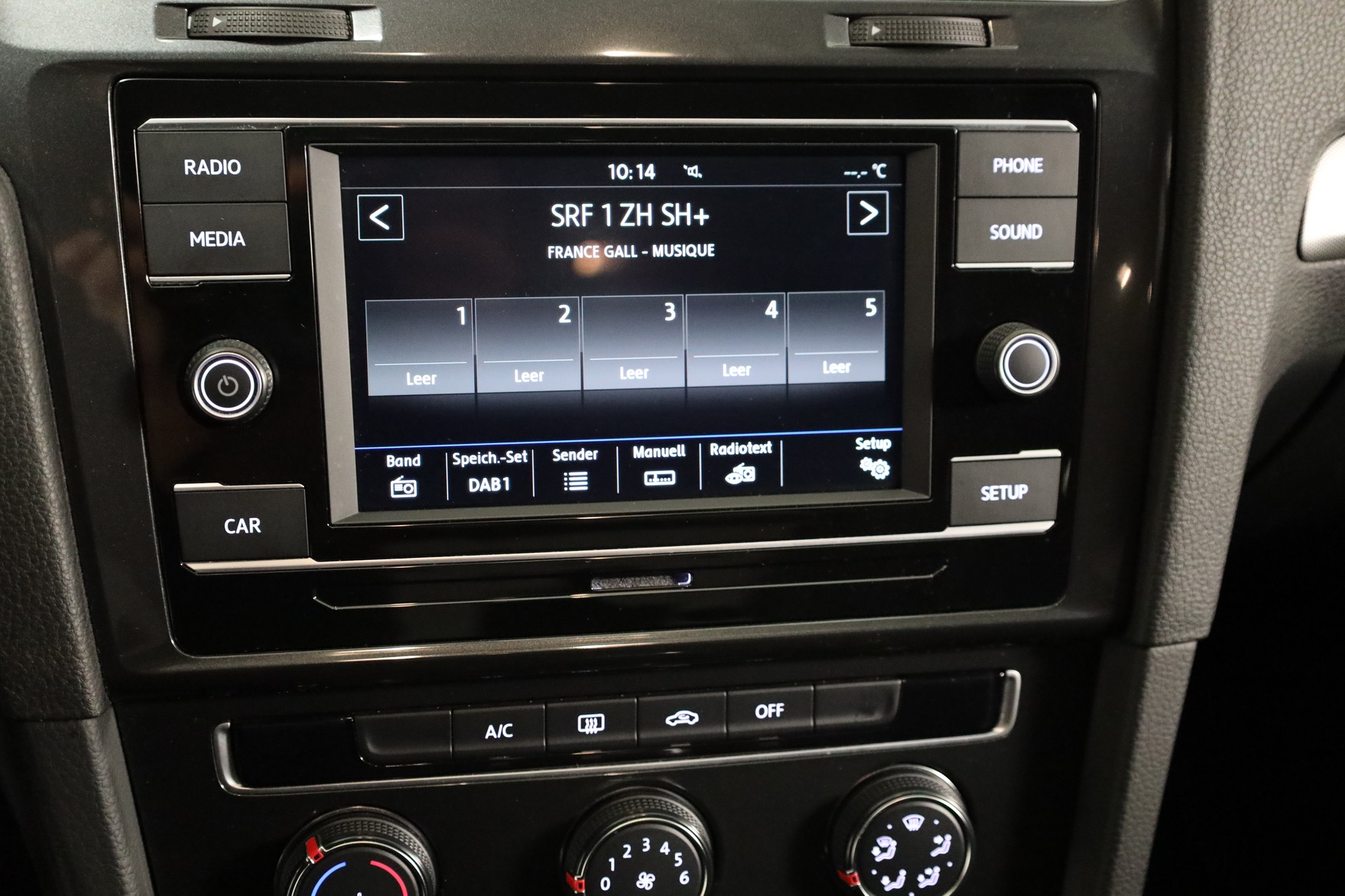 VW Golf 1.0 TSI Trendline-image-10