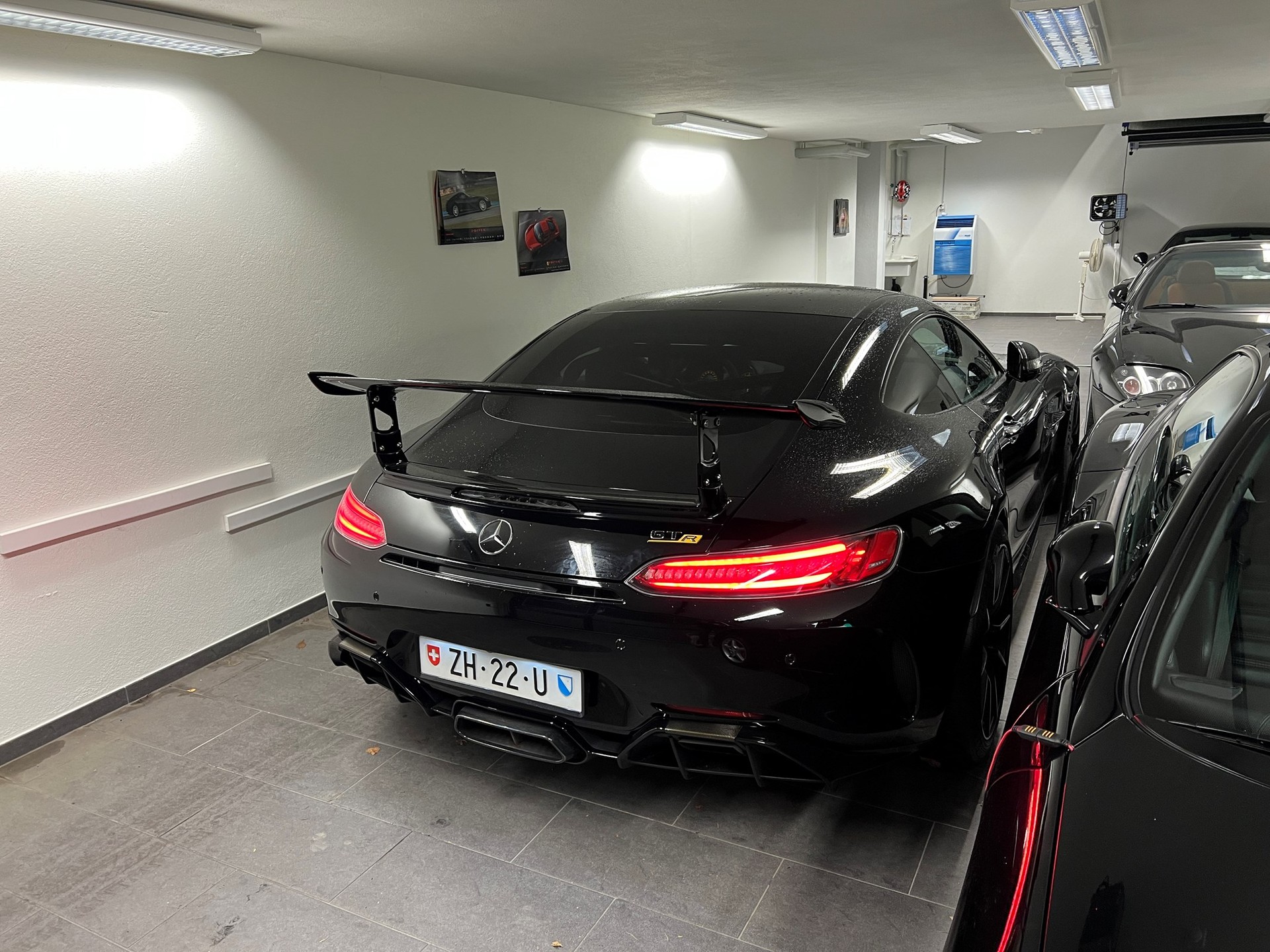 MERCEDES-BENZ AMG GT R AMG Track Package Speedshift DCT-image-6