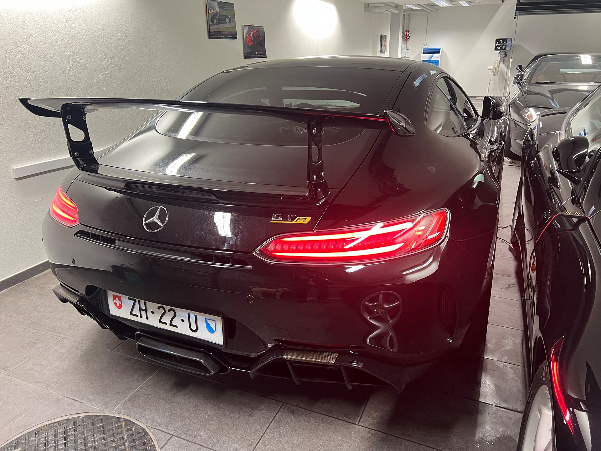 MERCEDES-BENZ AMG GT R AMG Track Package Speedshift DCT-image-7