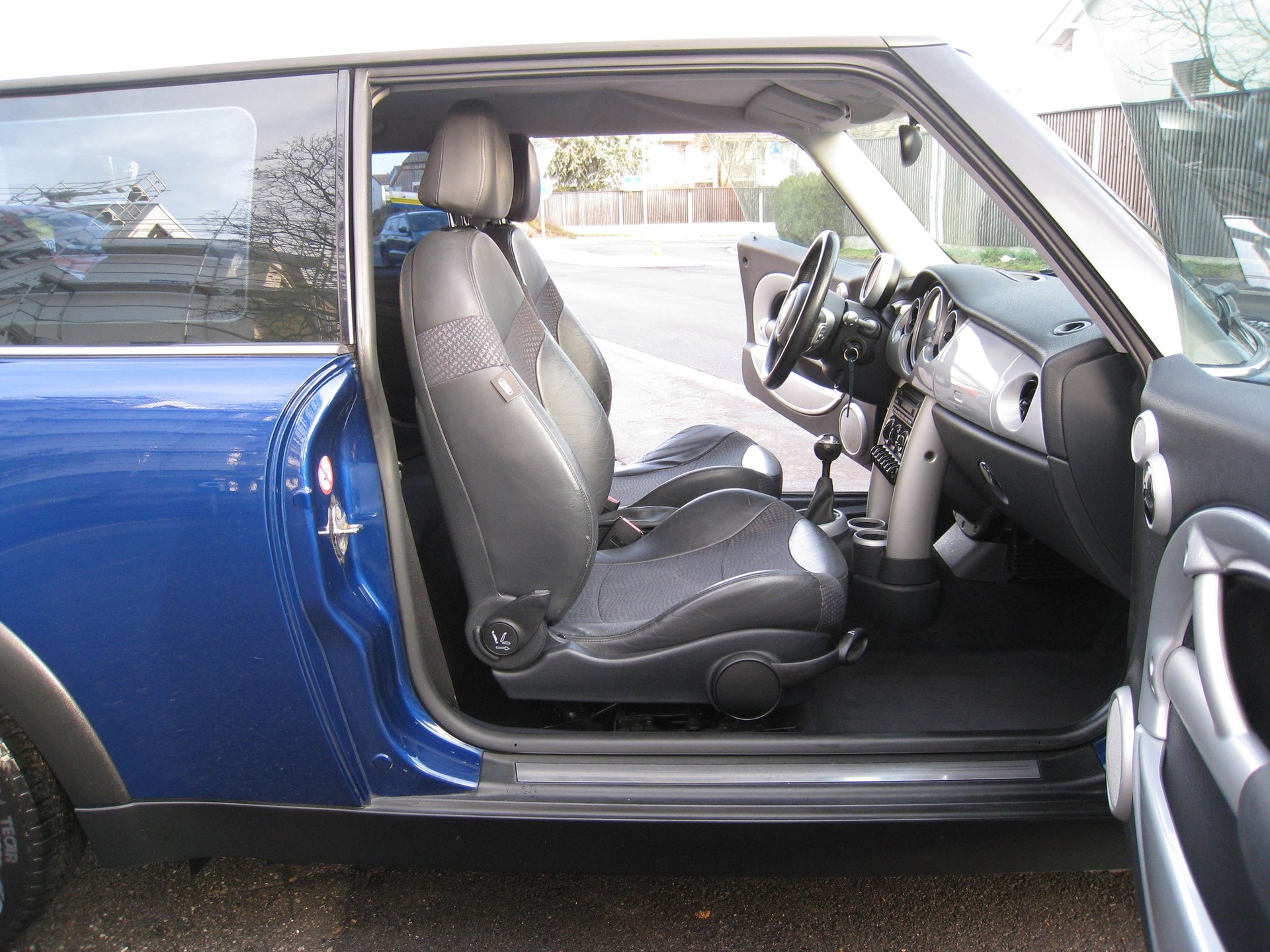MINI Cooper-image-10