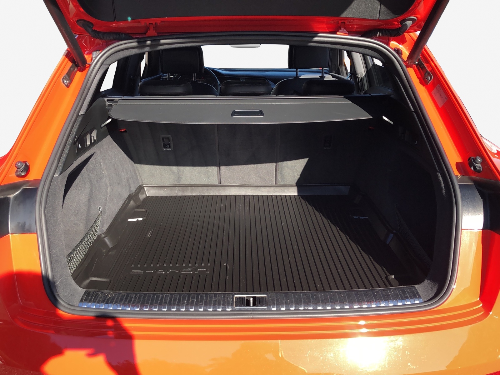 AUDI e-tron 55 Advanced quattro-image-13