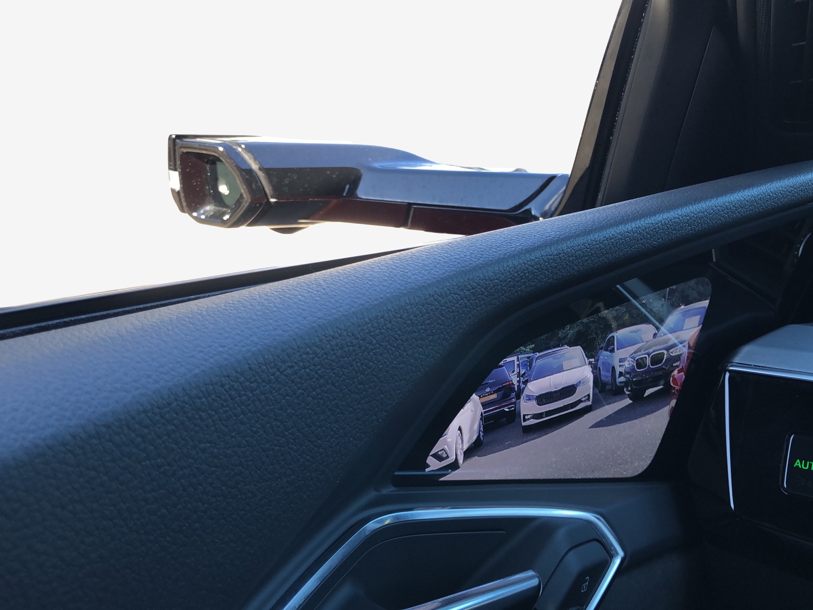 AUDI e-tron 55 Advanced quattro-image-15