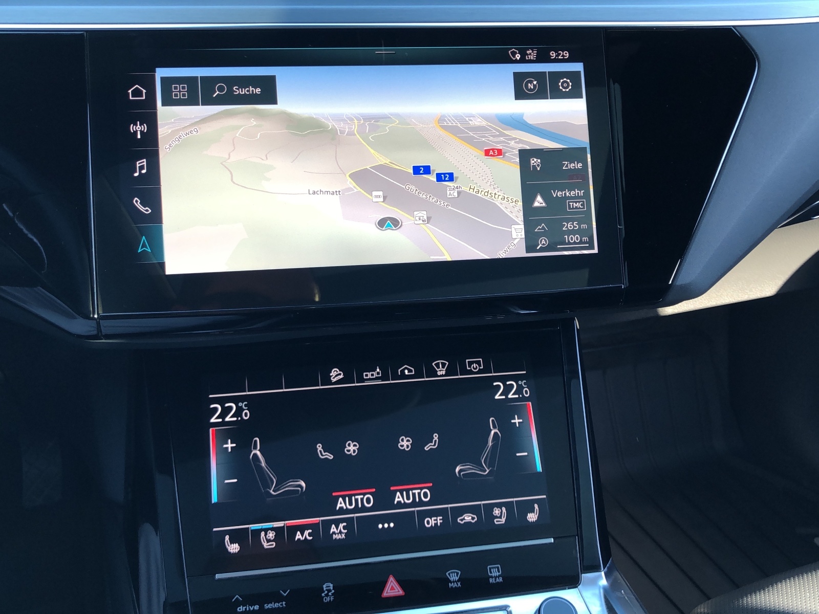 AUDI e-tron 55 Advanced quattro-image-11