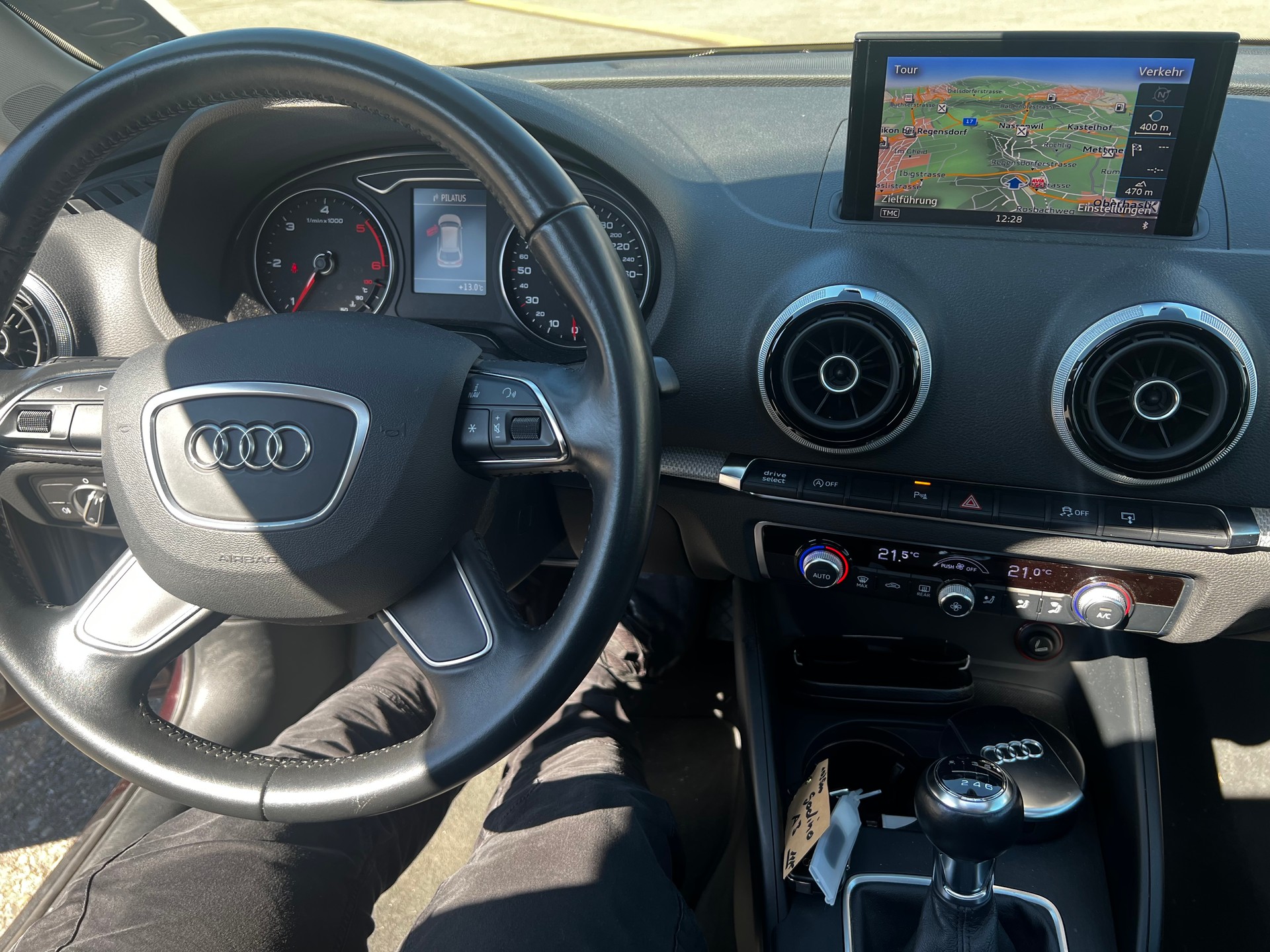 AUDI A3 Sportback 2.0 TDI Ambition-image-10