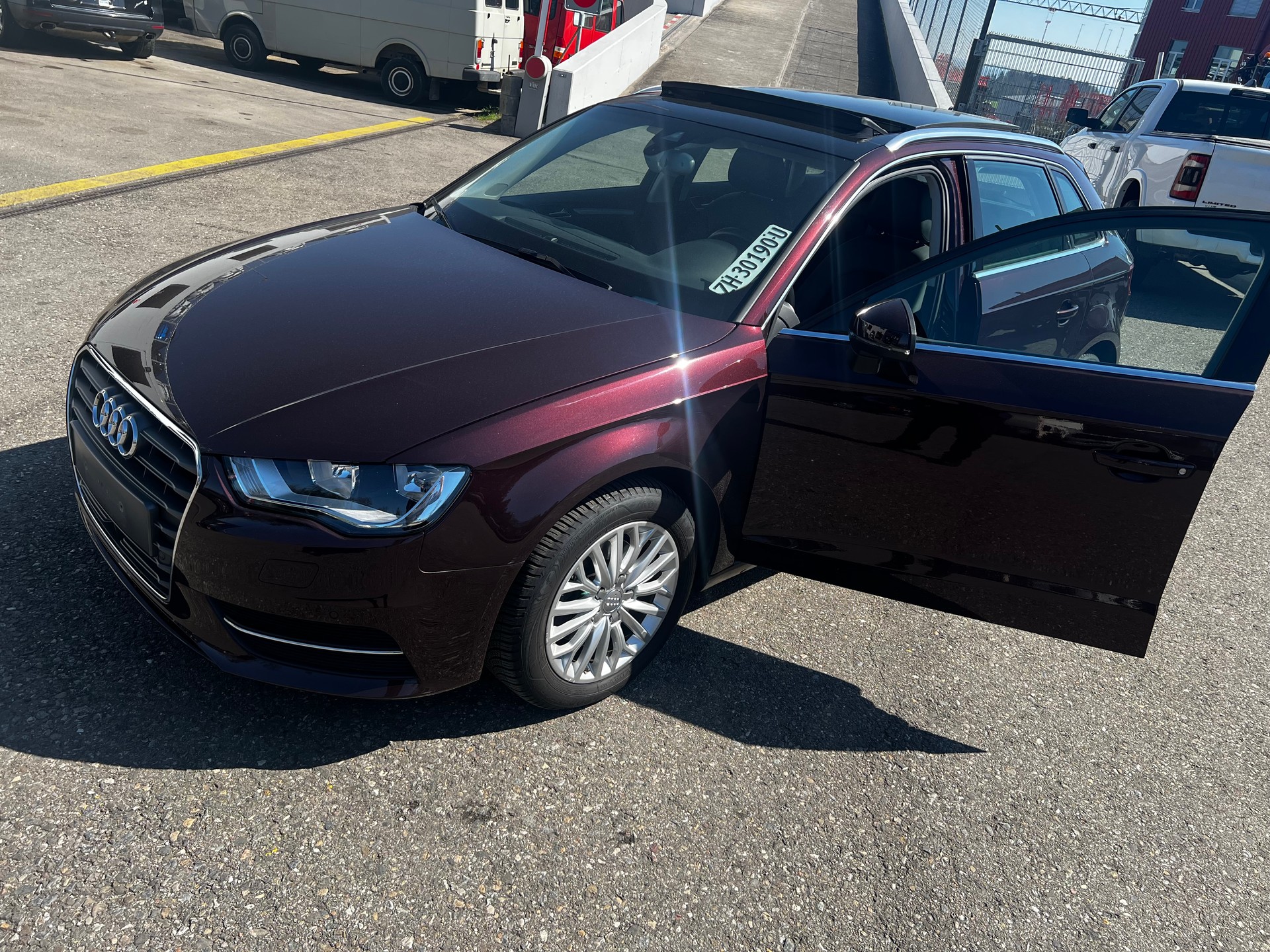 AUDI A3 Sportback 2.0 TDI Ambition-image-2