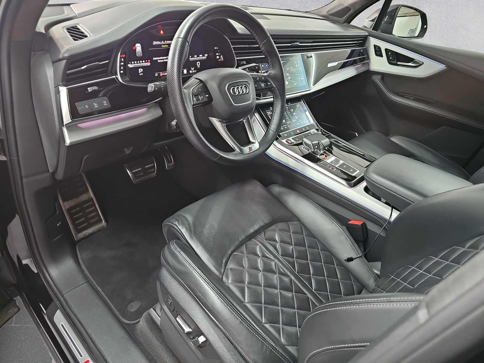 AUDI SQ7 TFSI quattro tiptronic-image-8