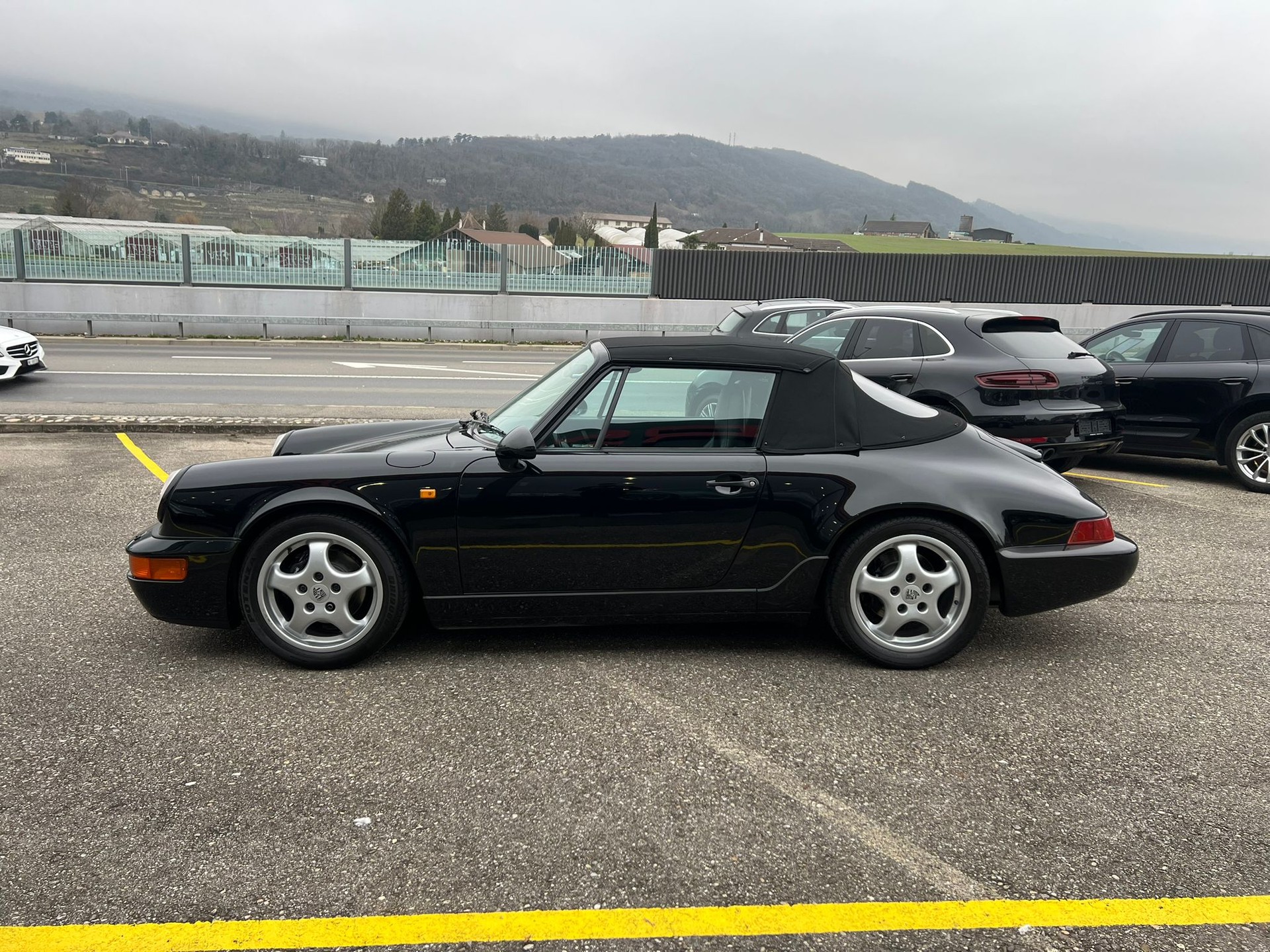 PORSCHE 911 Carrera 2 Cabrio-image-3