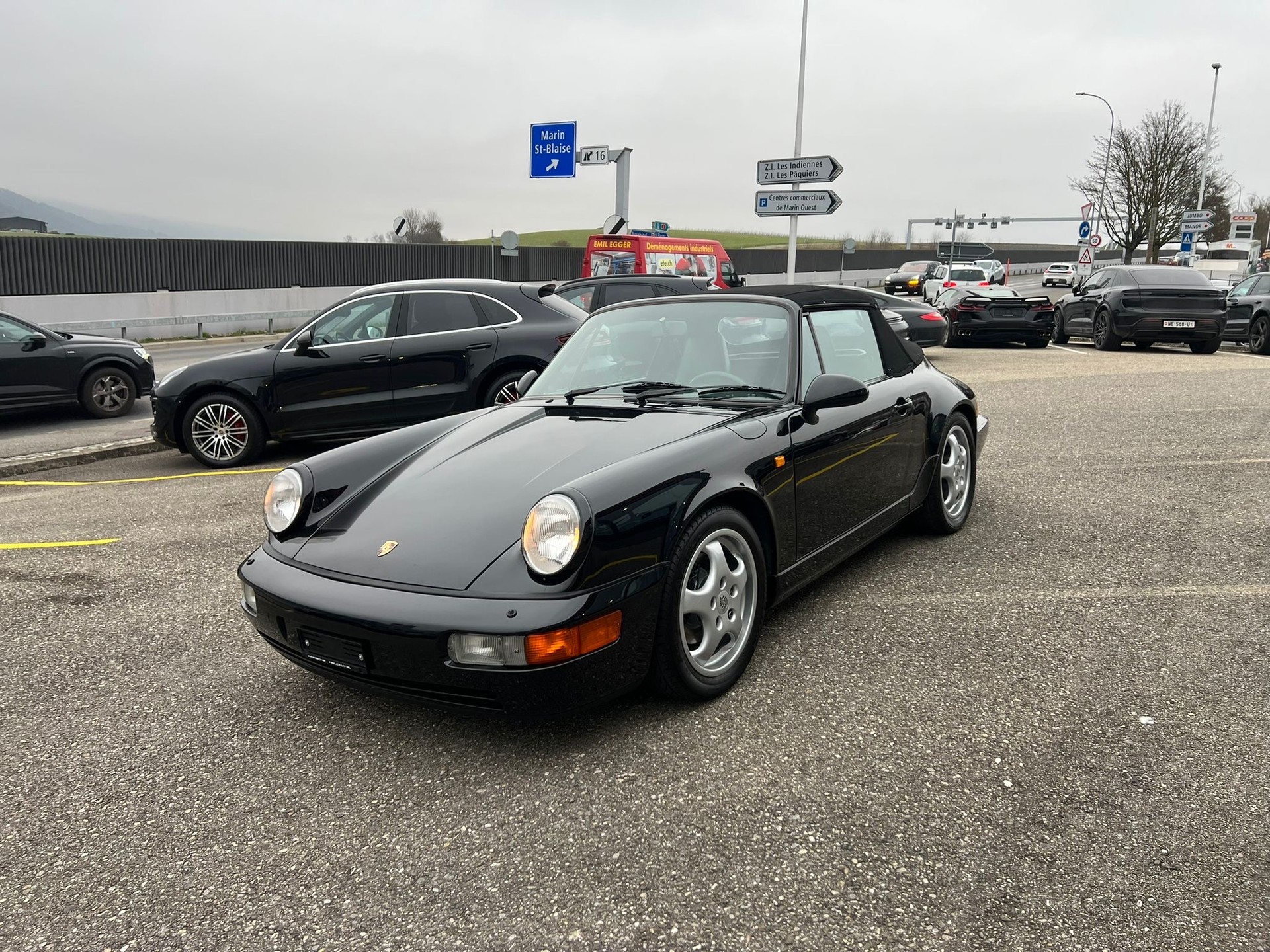 PORSCHE 911 Carrera 2 Cabrio-image-4