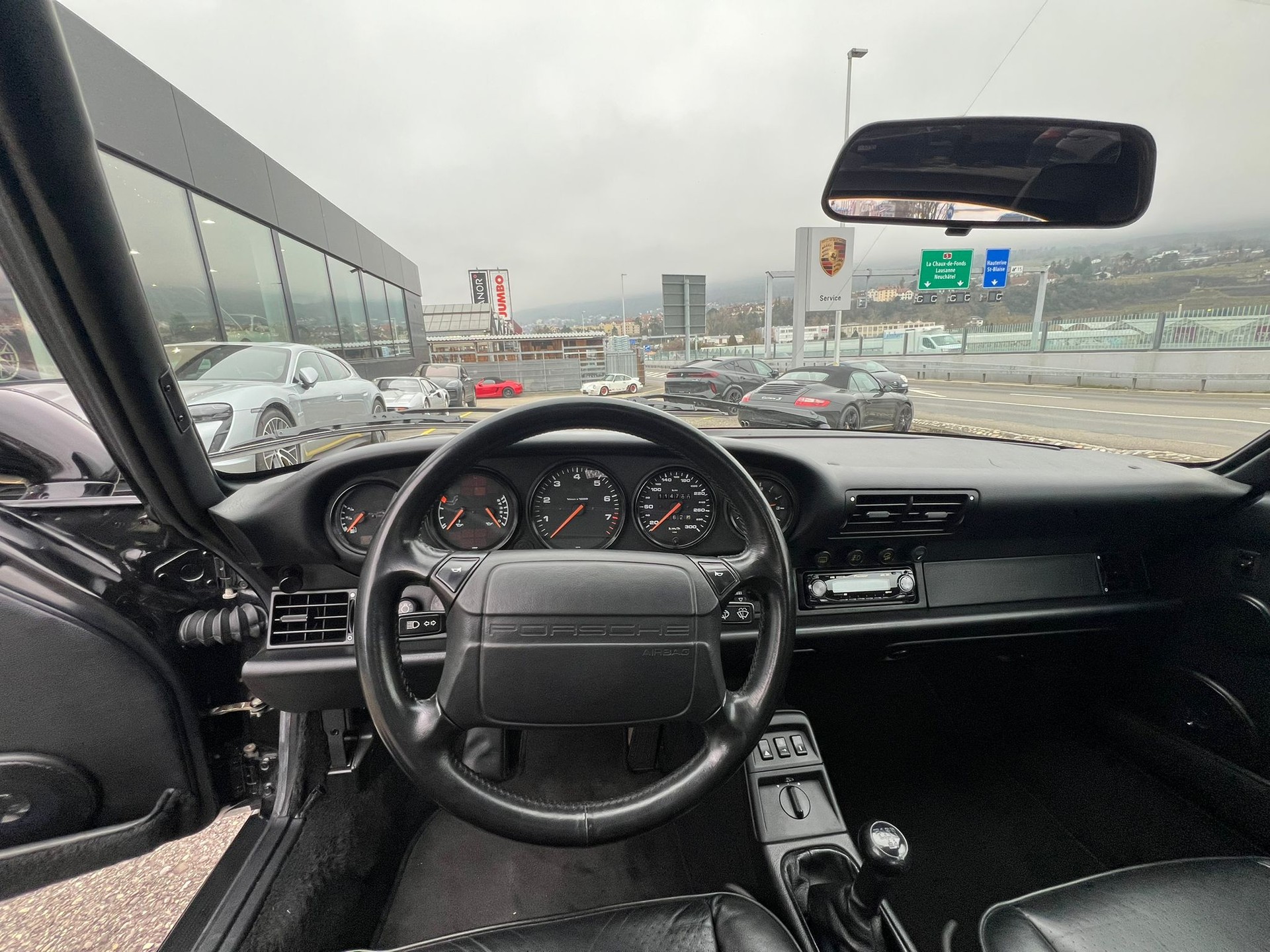 PORSCHE 911 Carrera 2 Cabrio-image-6