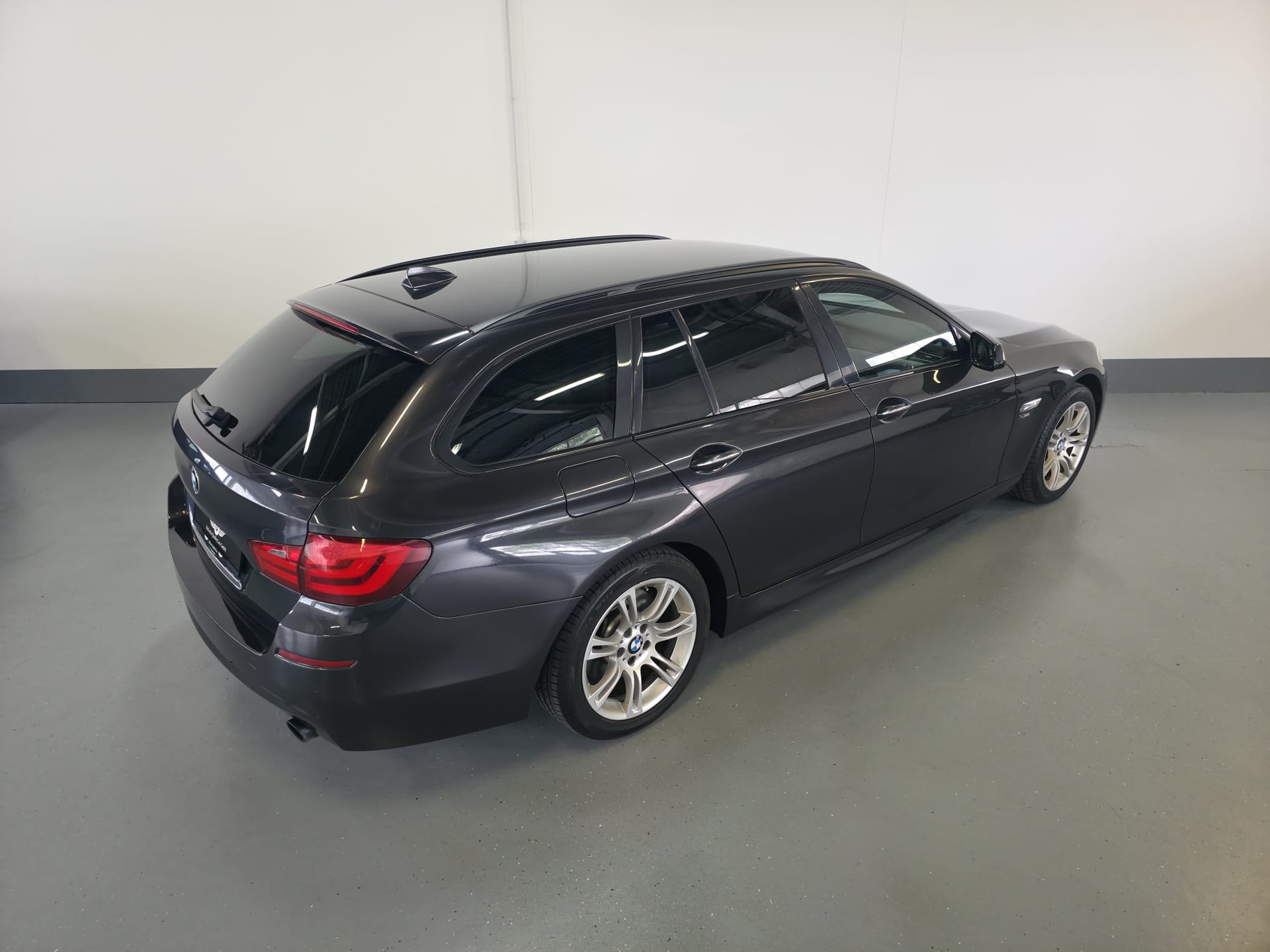 BMW 535i xDrive Touring Steptronic-image-8