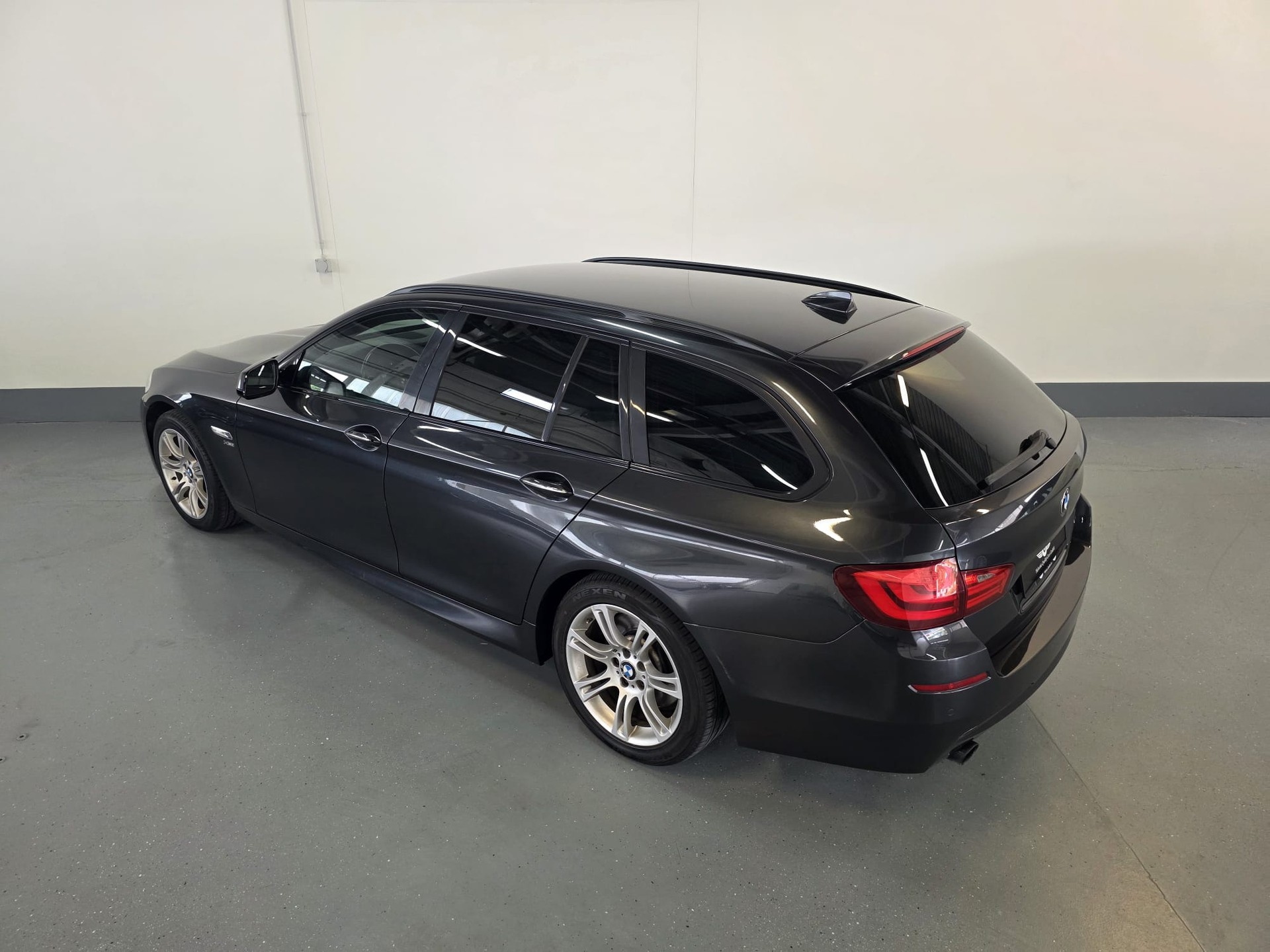 BMW 535i xDrive Touring Steptronic-image-12