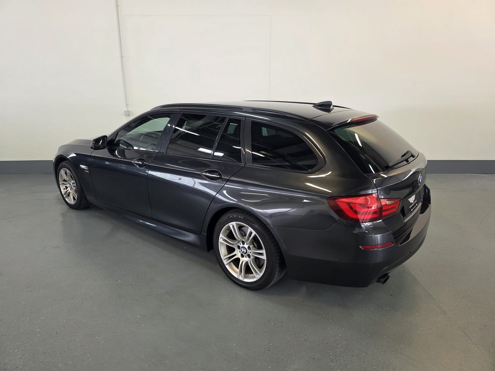 BMW 535i xDrive Touring Steptronic-image-13