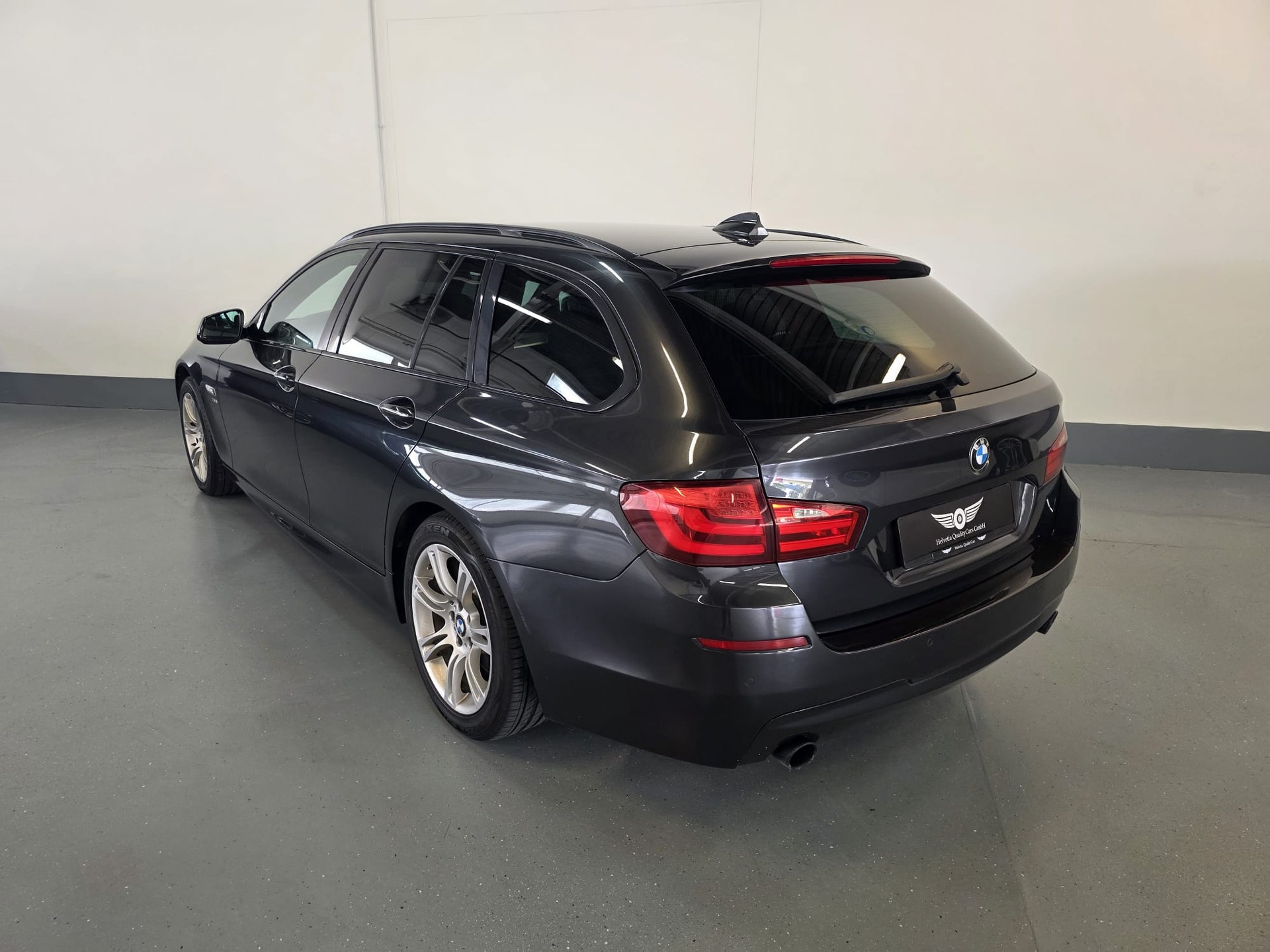 BMW 535i xDrive Touring Steptronic-image-15