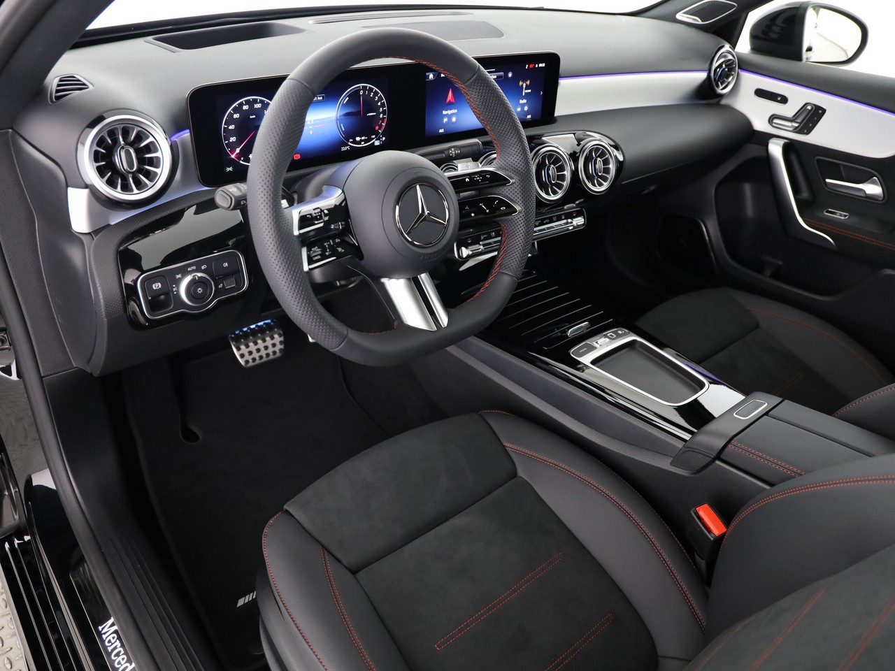 MERCEDES-BENZ A 250 e EQ Star 8G-DCT-image-10