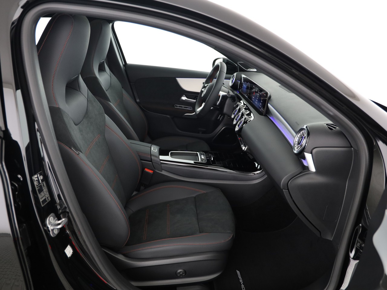 MERCEDES-BENZ A 250 e EQ Star 8G-DCT-image-13
