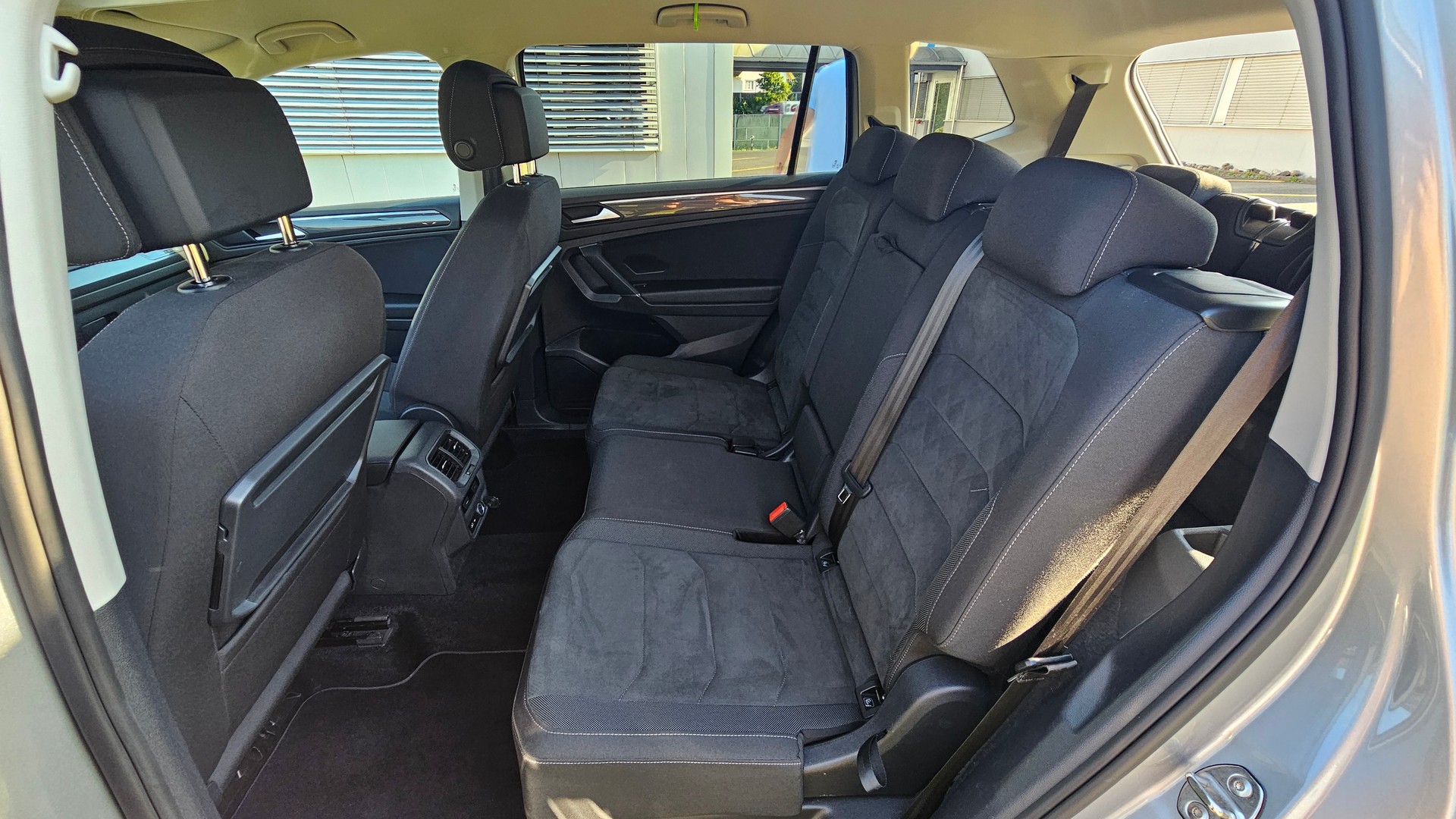 VW Tiguan Allspace 2.0TSI Highline 4Motion DSG-image-14