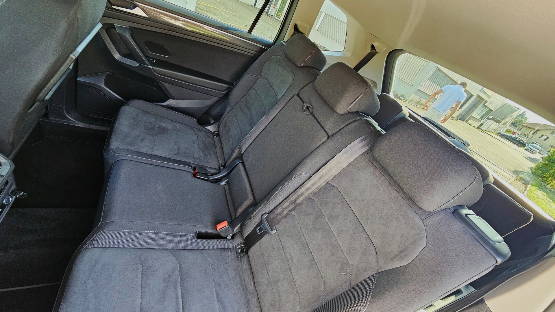 VW Tiguan Allspace 2.0TSI Highline 4Motion DSG-image-12
