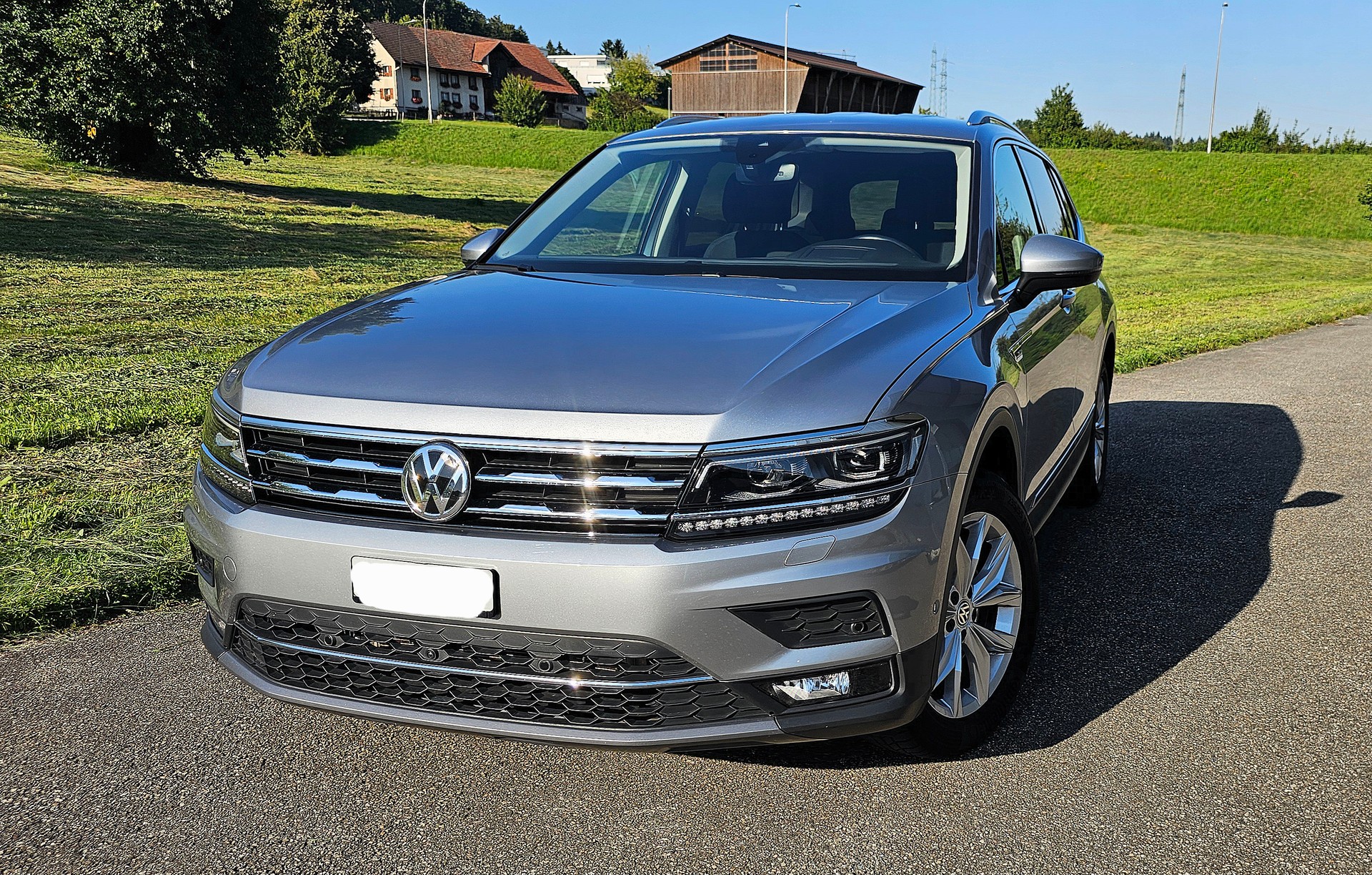 VW Tiguan Allspace 2.0TSI Highline 4Motion DSG-image-2