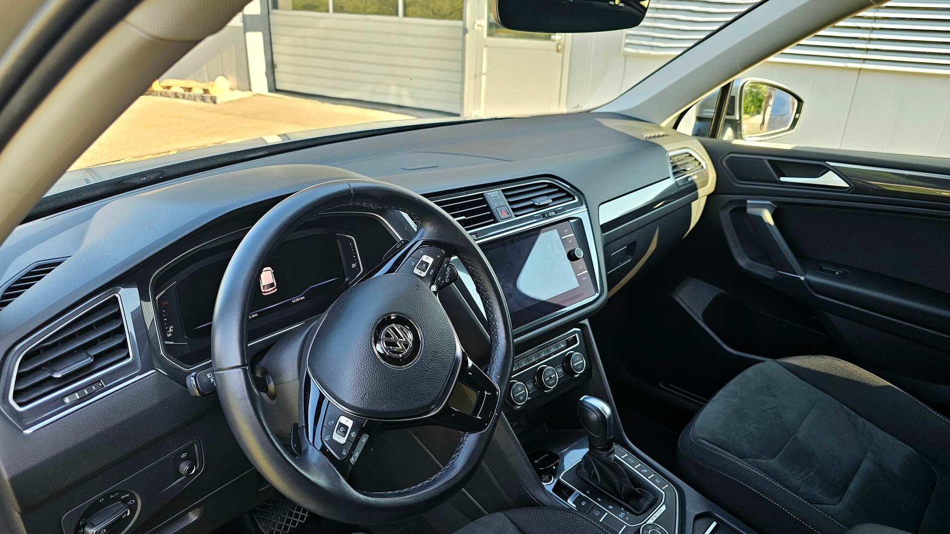VW Tiguan Allspace 2.0TSI Highline 4Motion DSG-image-17