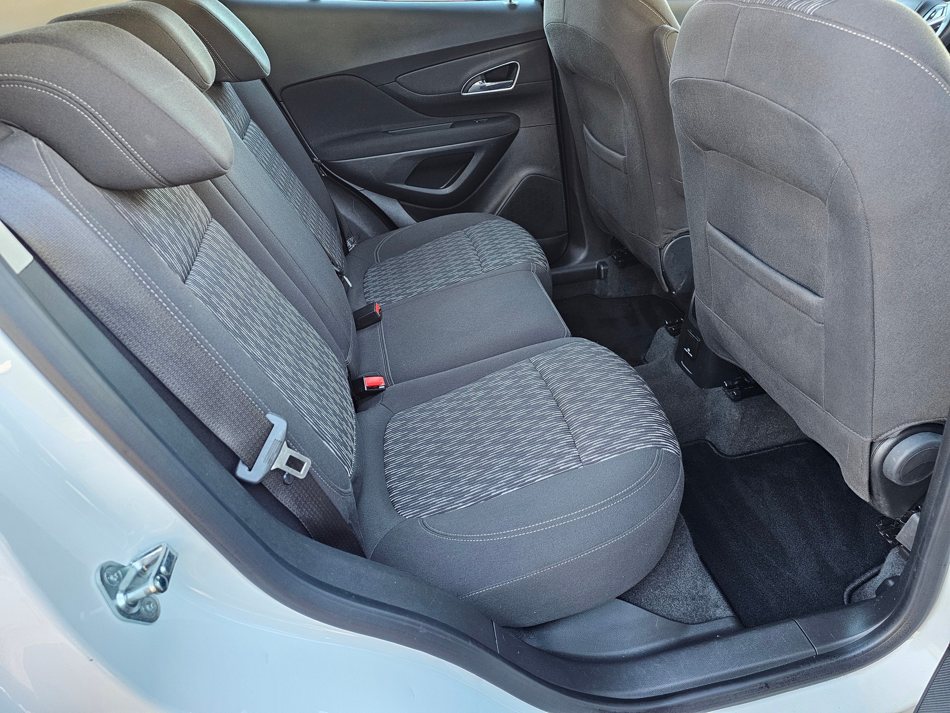 OPEL Mokka 1.4i 16V Turbo Drive 2WD Automatik-image-9