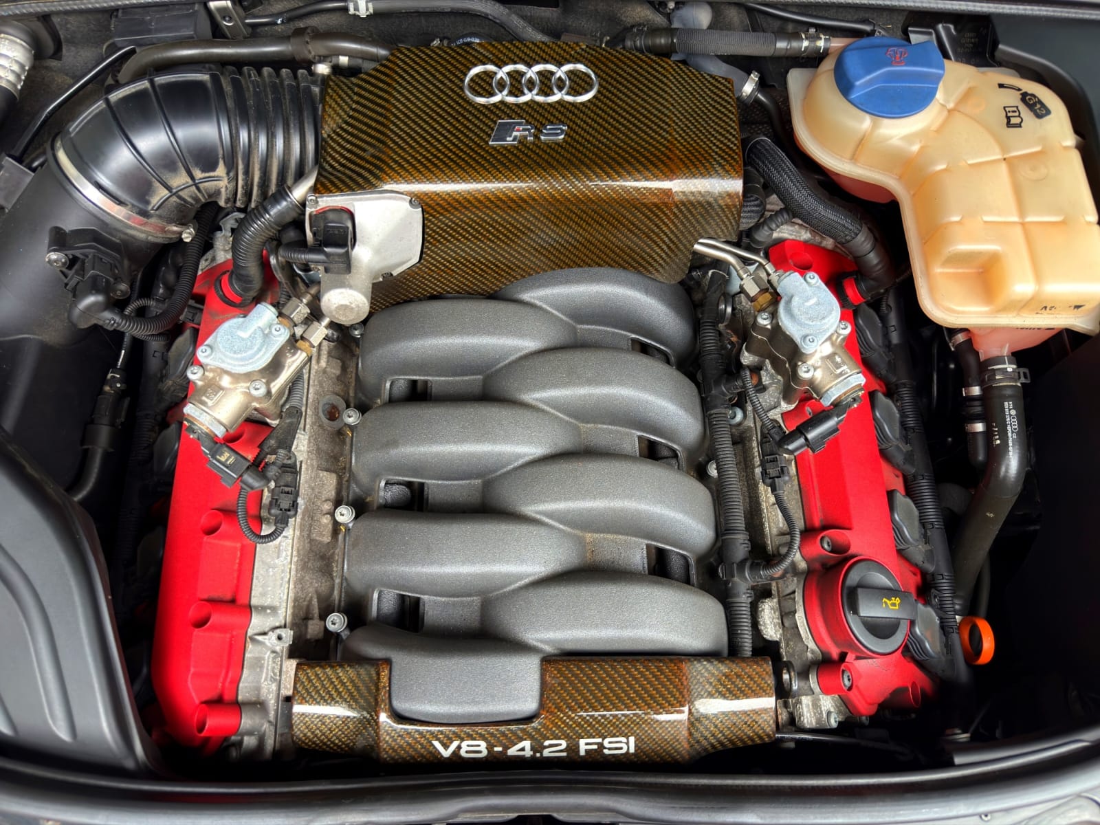 AUDI RS4 4.2 V8 quattro-image-26