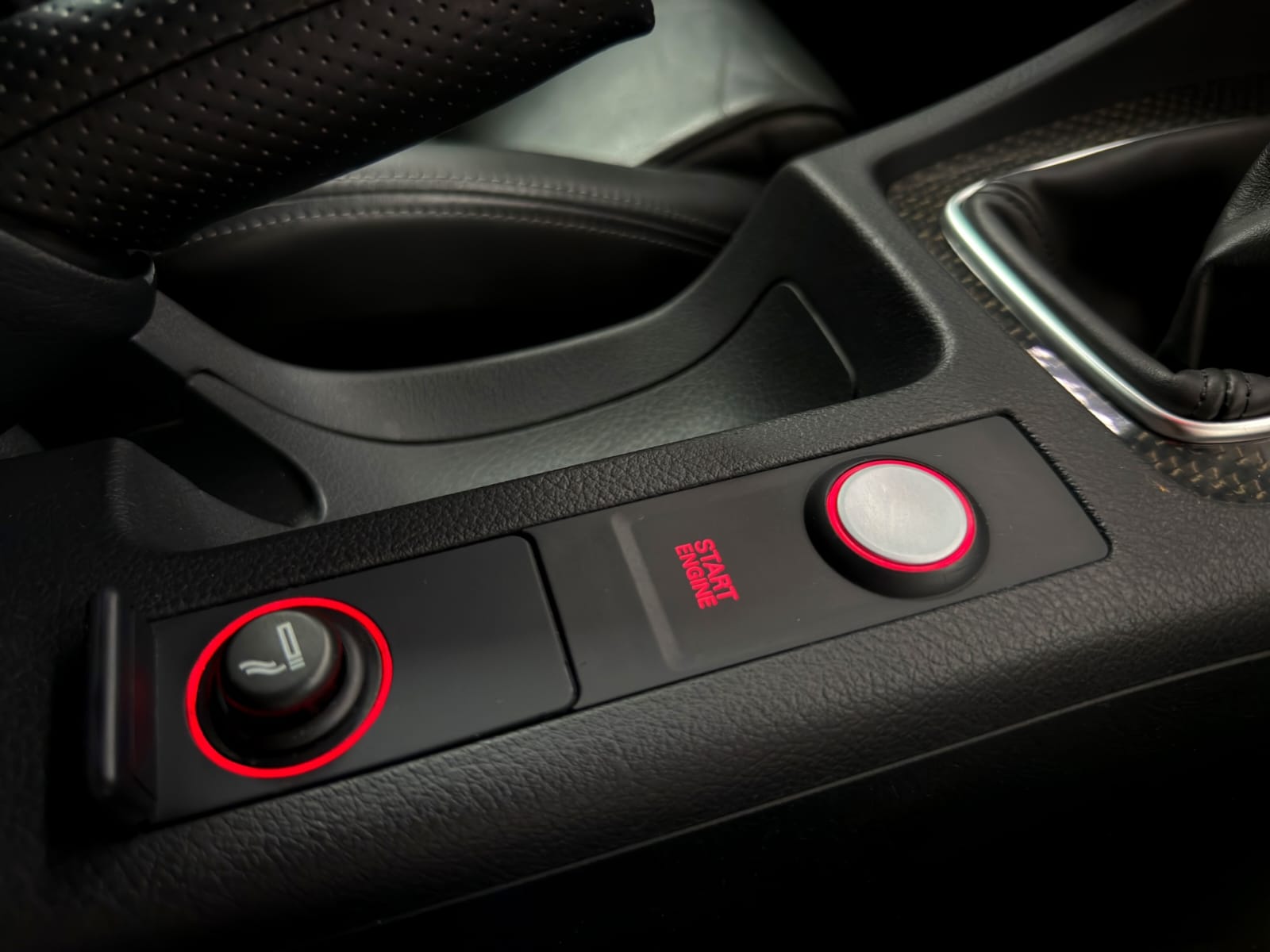 AUDI RS4 4.2 V8 quattro-image-21